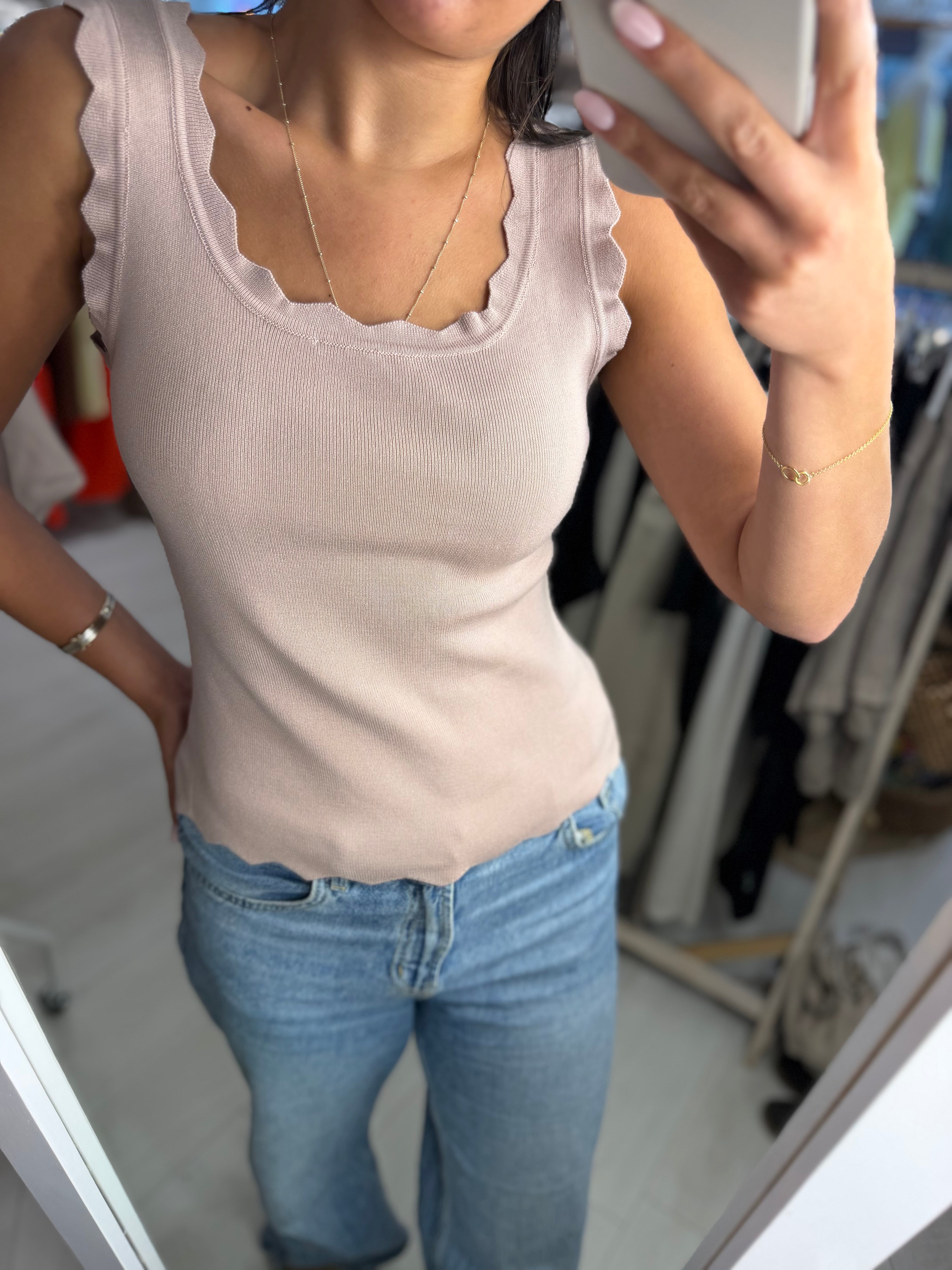 Scallop Edge Vest
