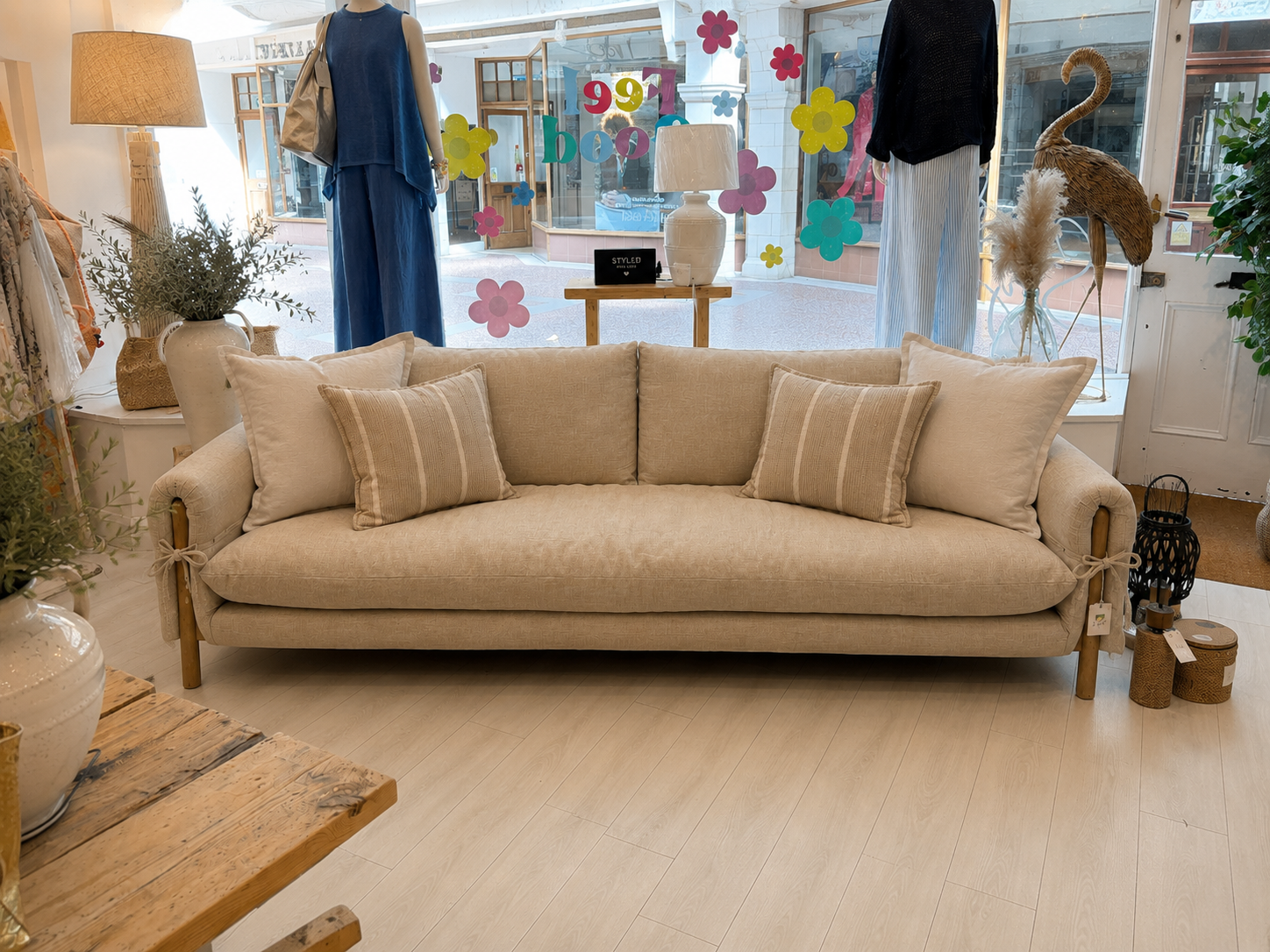 Afina Sofa