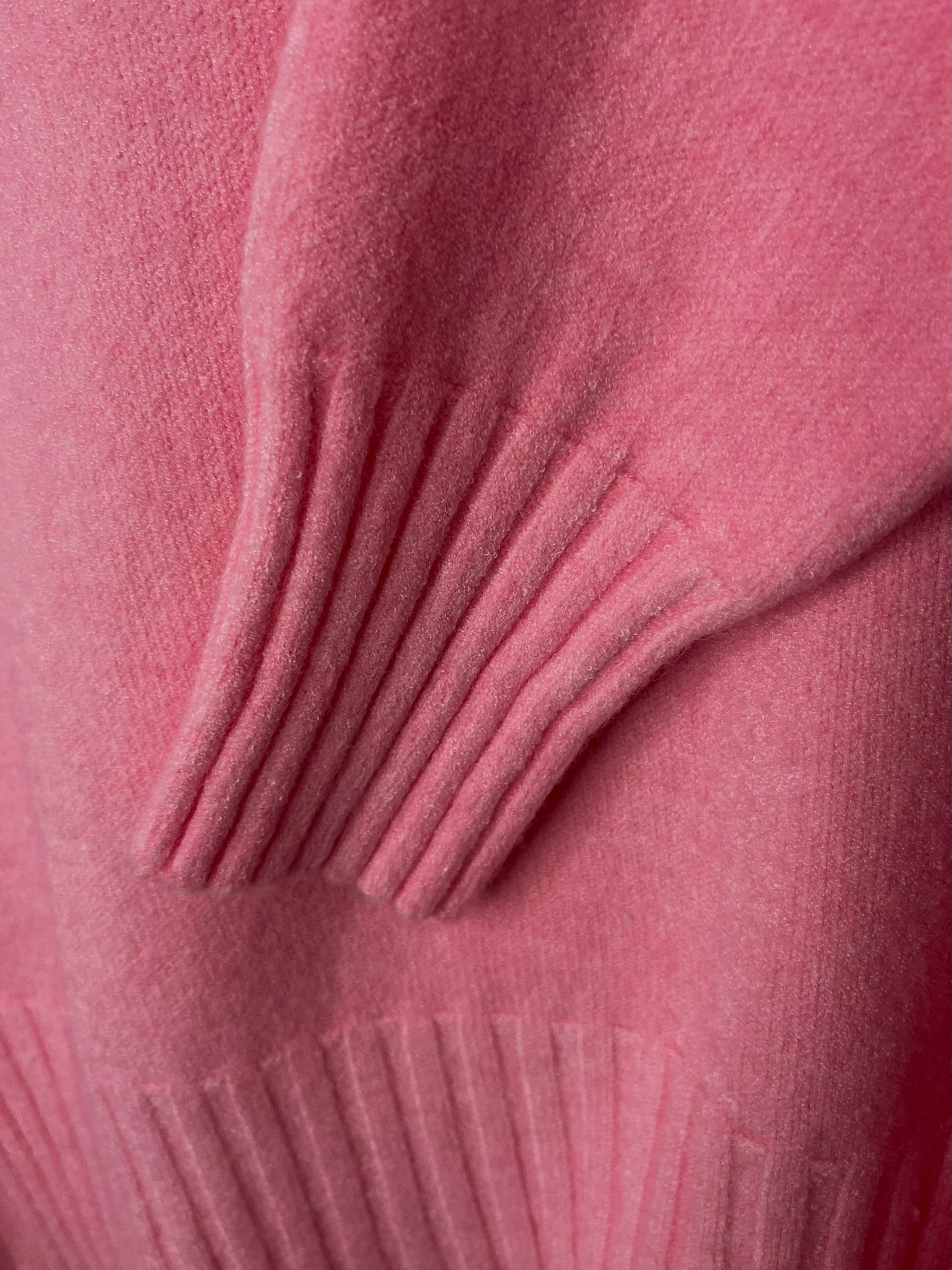 Ribbed Edge V-neck Knit