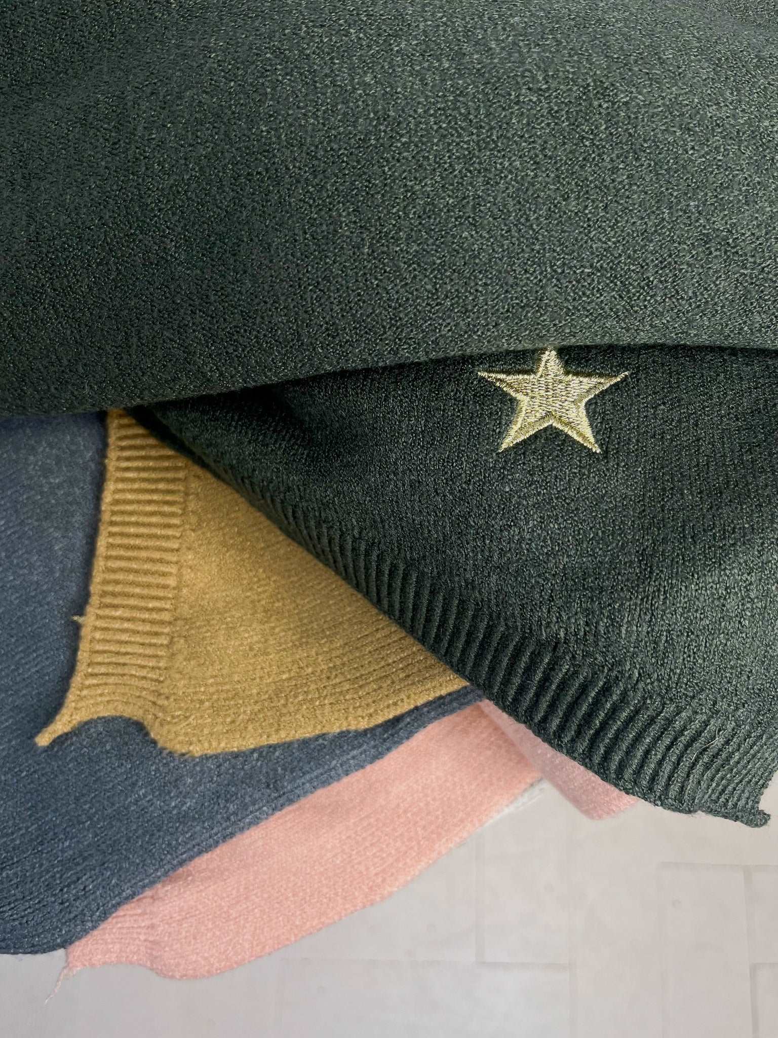 Star Embroidered Knit Scarf