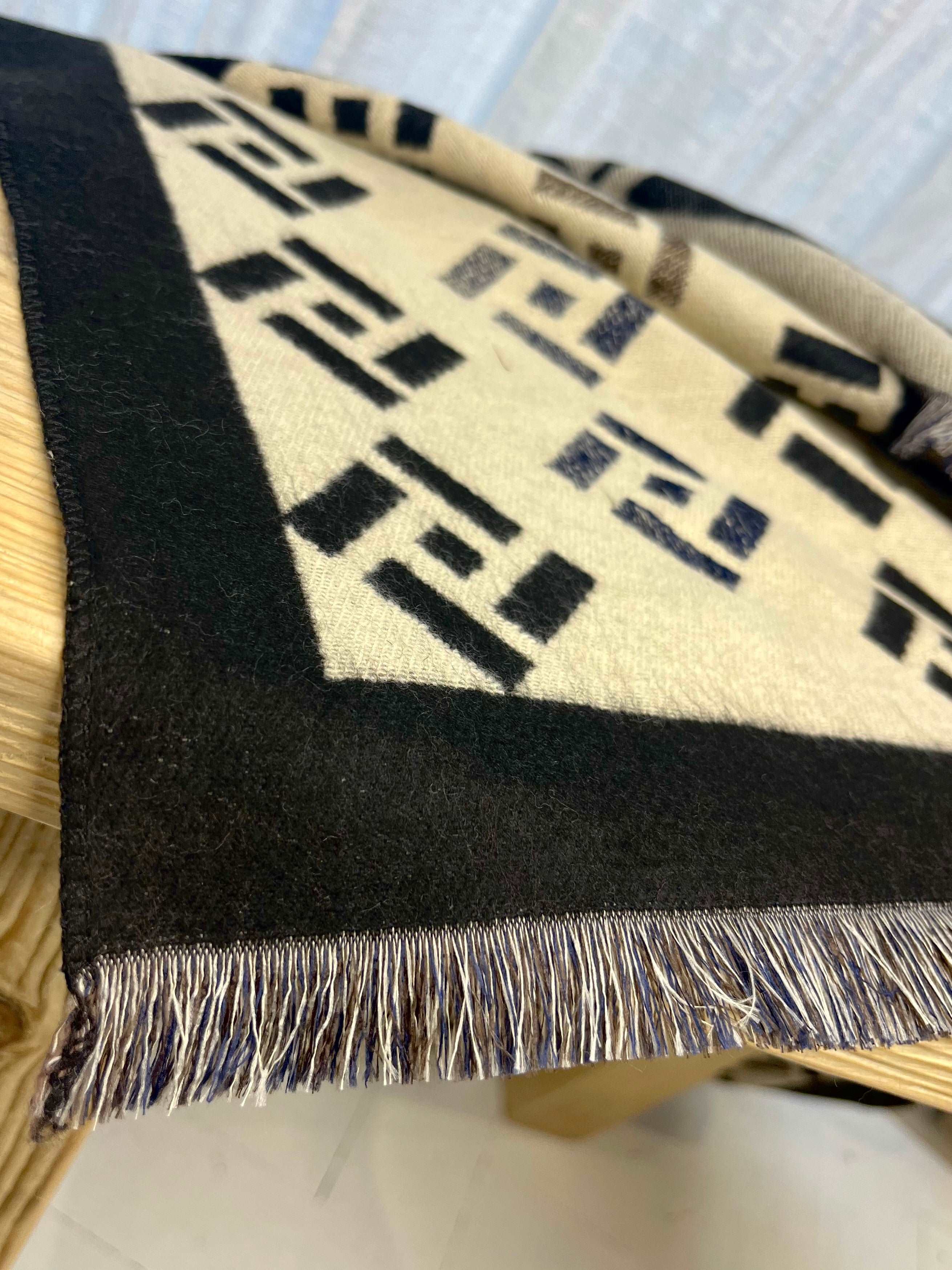 Reversible Maze Block Scarf