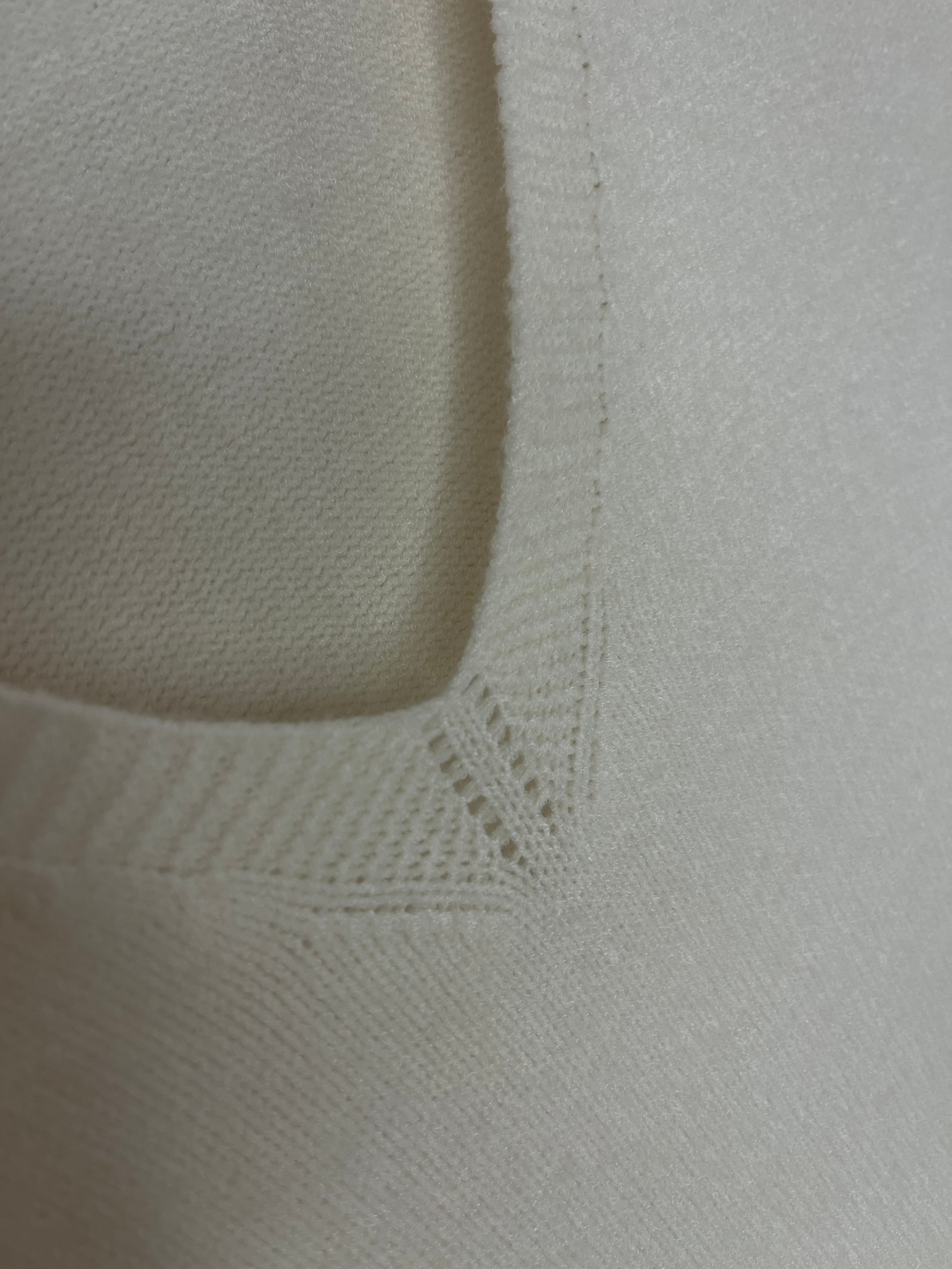 Ribbed Edge V-neck Knit