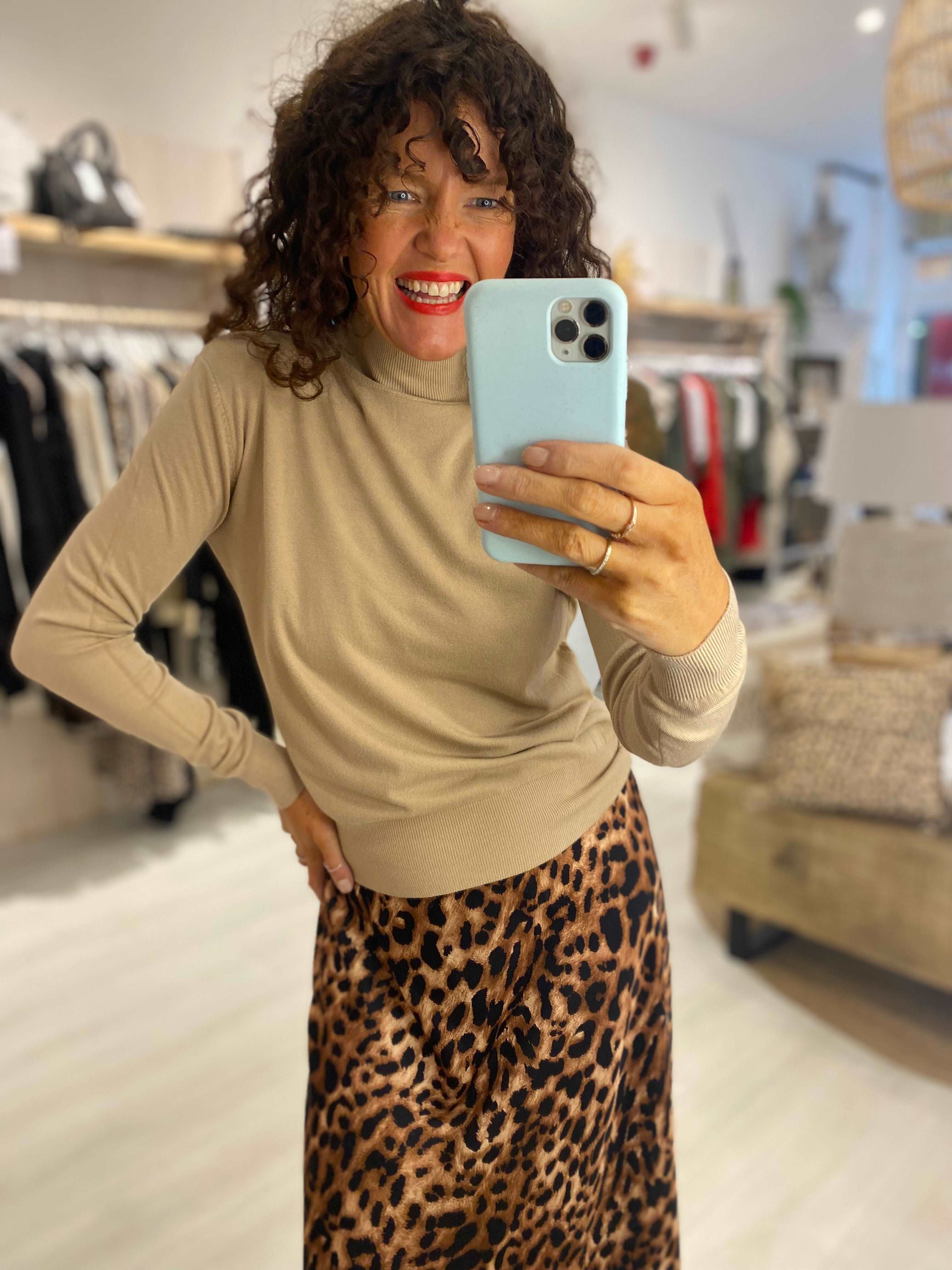 Aya Slim Fit Knit