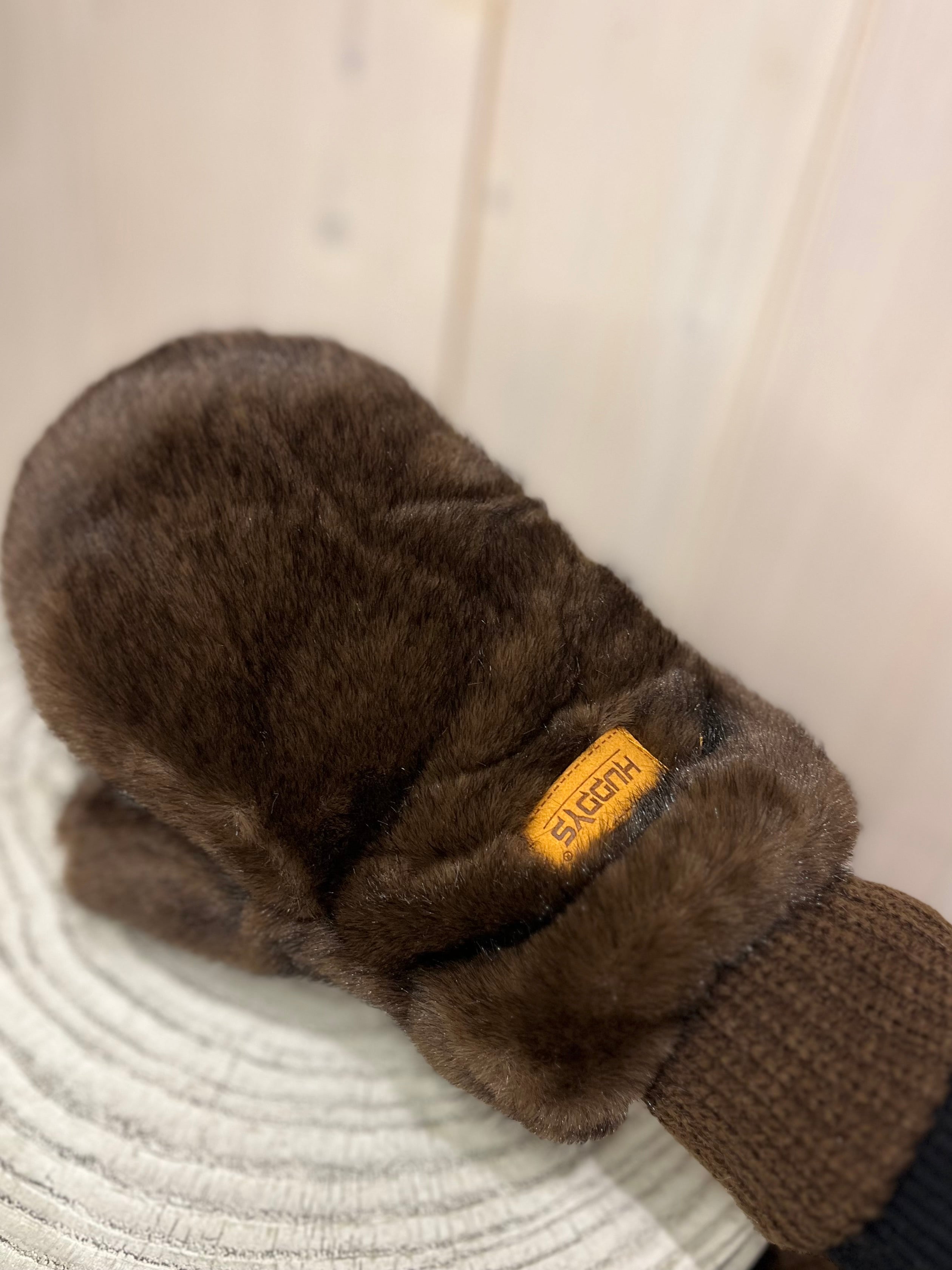 Freddie Faux Fur Mitten