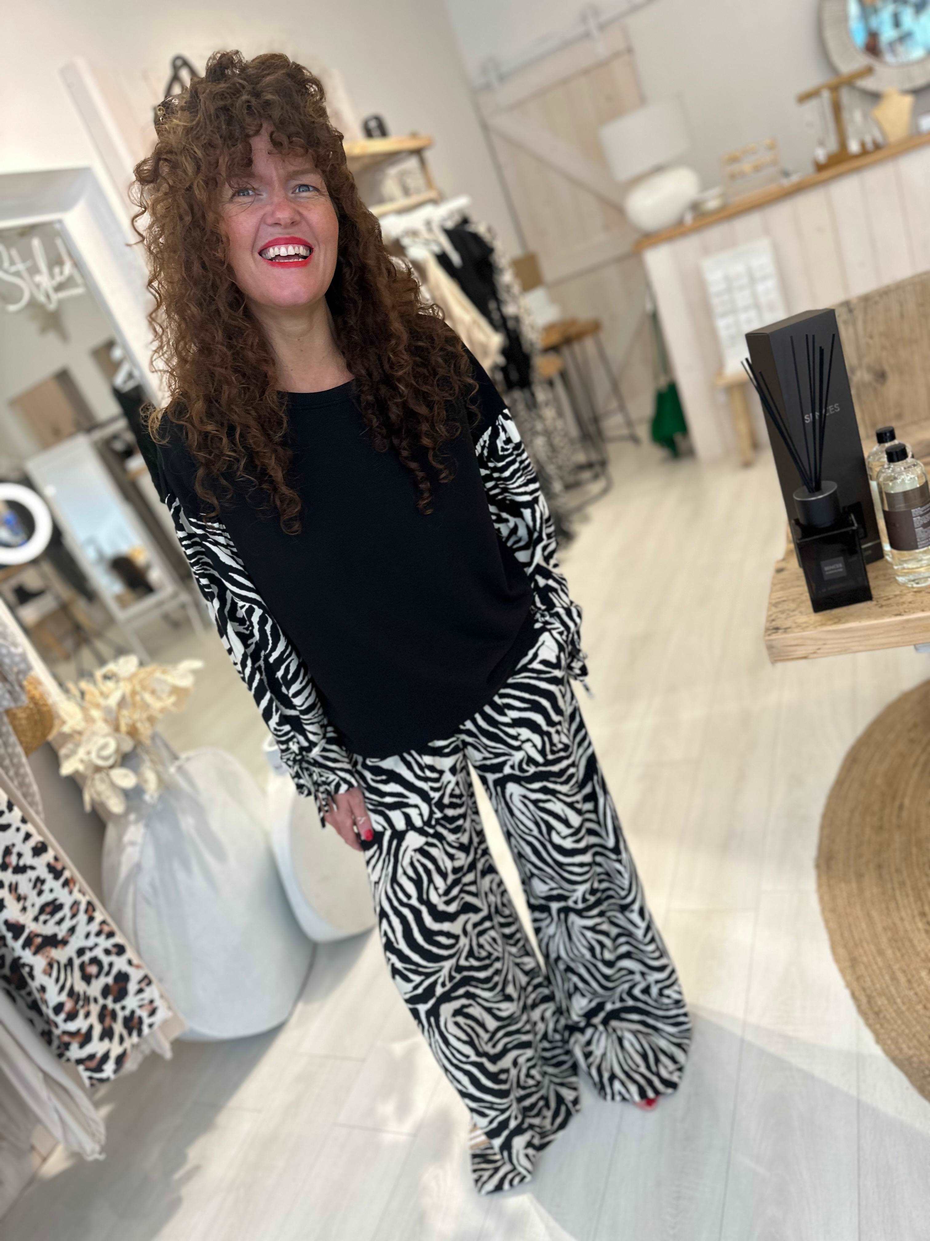 Animal Print Detailed Sweatshirt