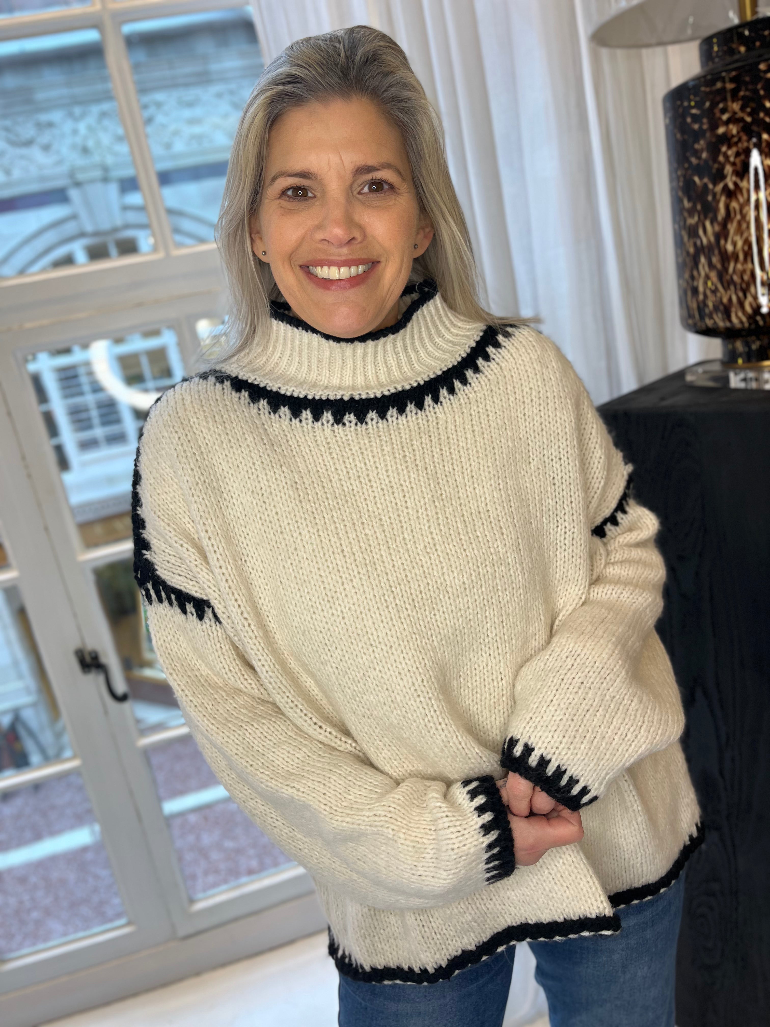 Lumi Contrast Hem Knit