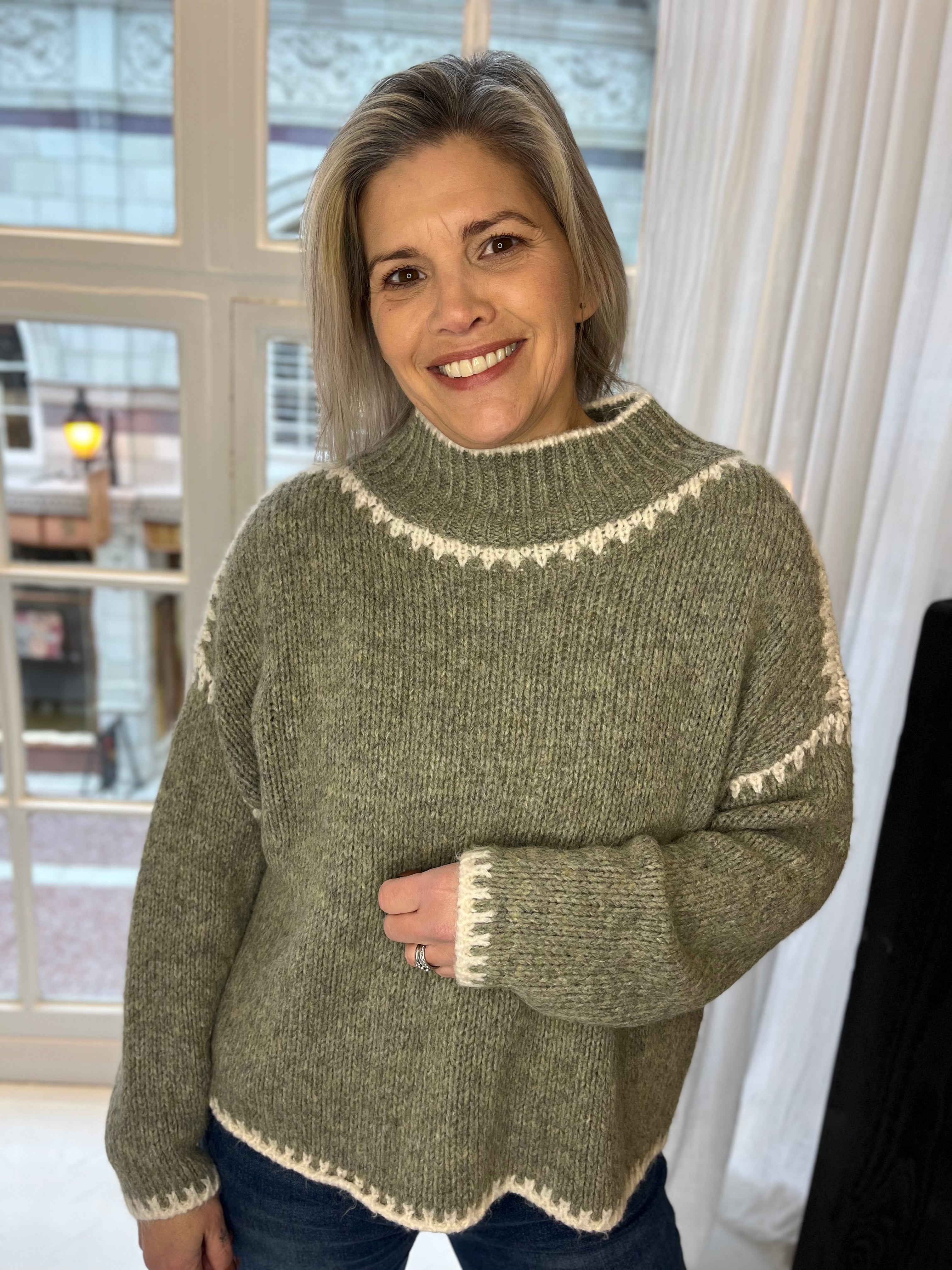 Lumi Contrast Hem Knit