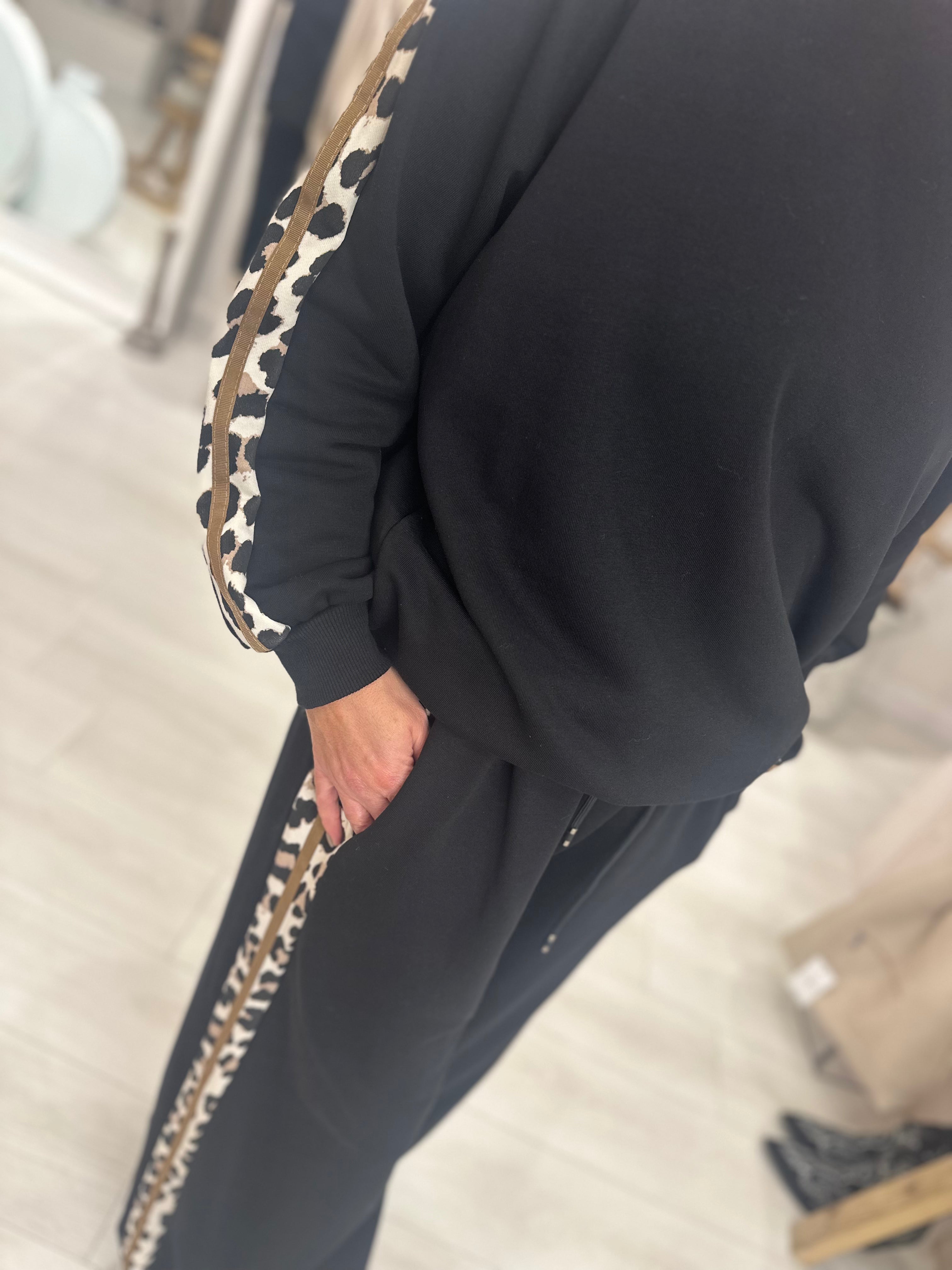 Leopard Side Stripe Sweatshirt