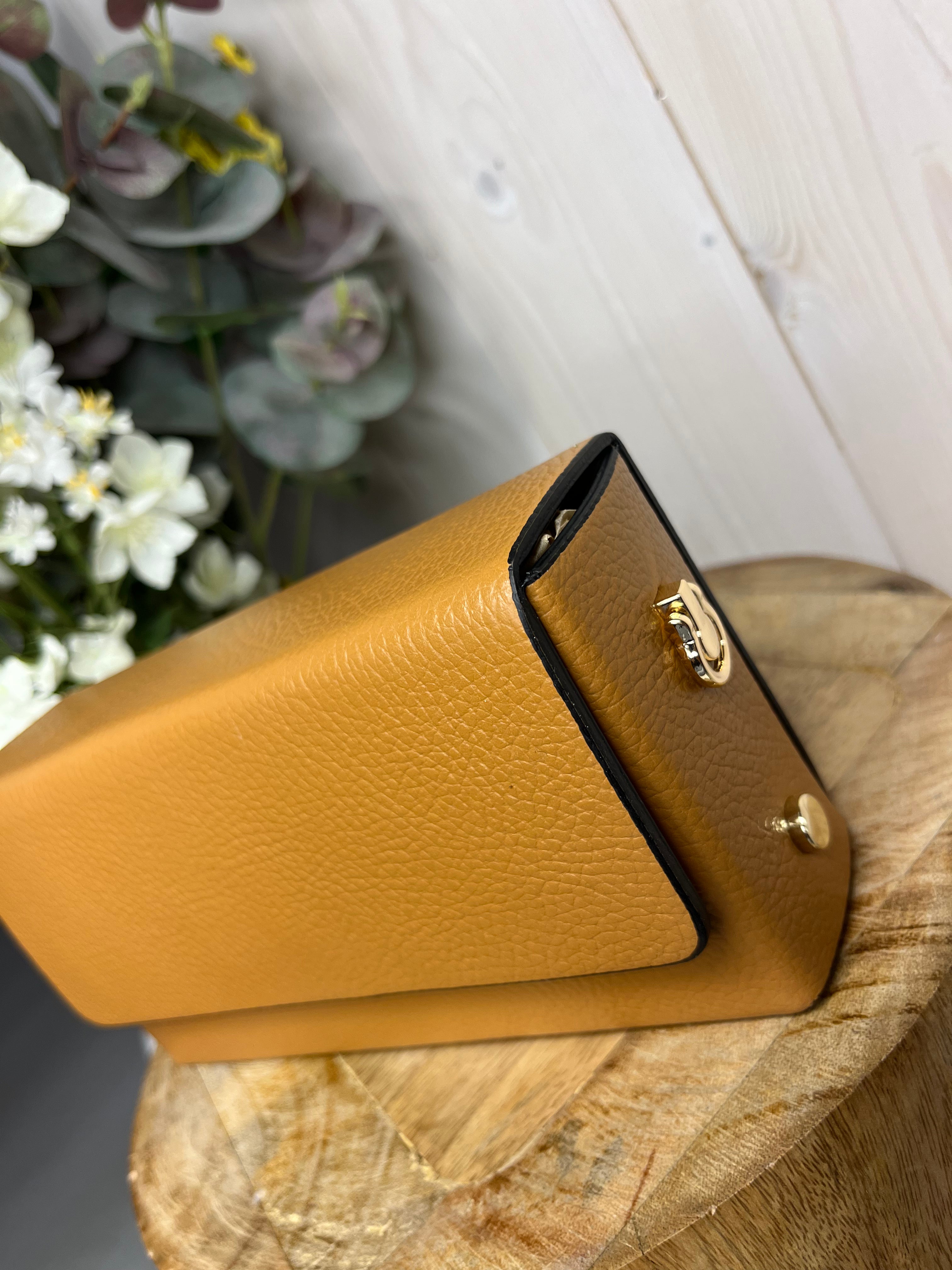 London Box Clutch