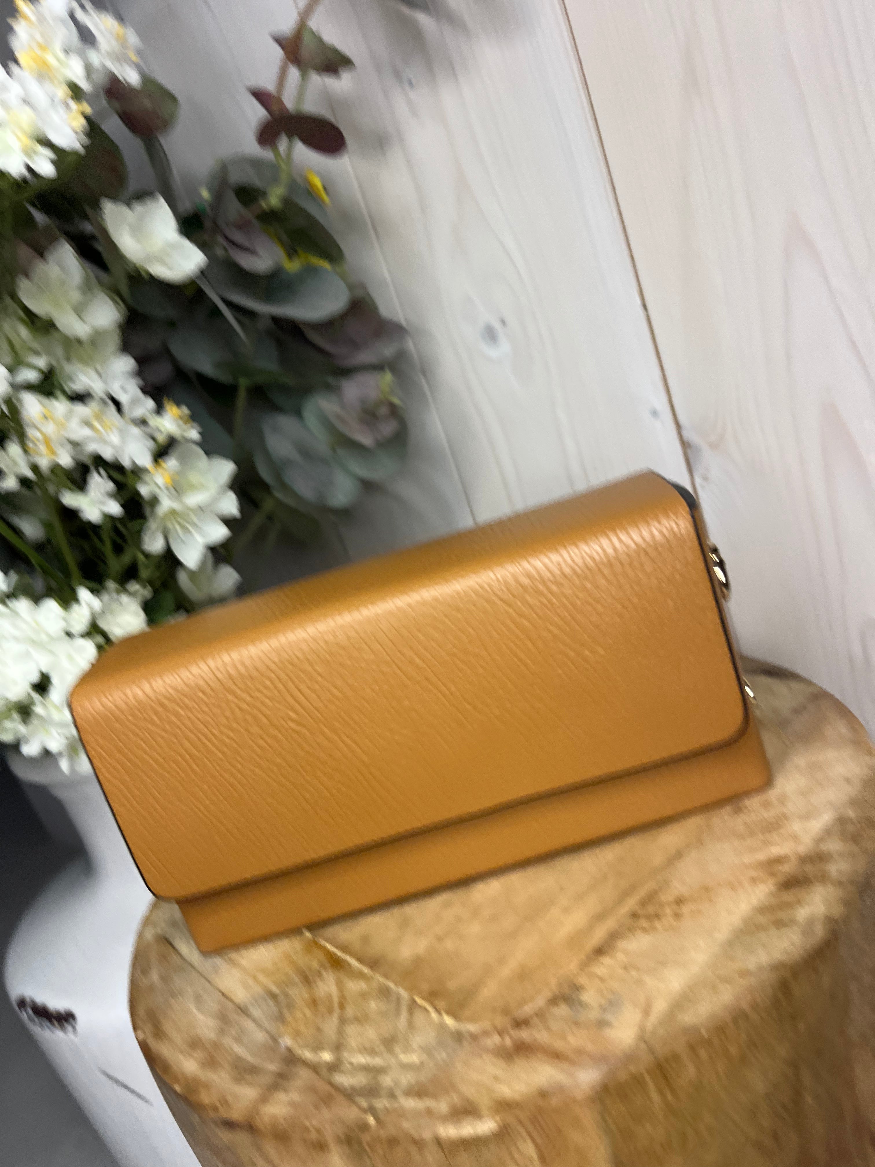 London Box Clutch