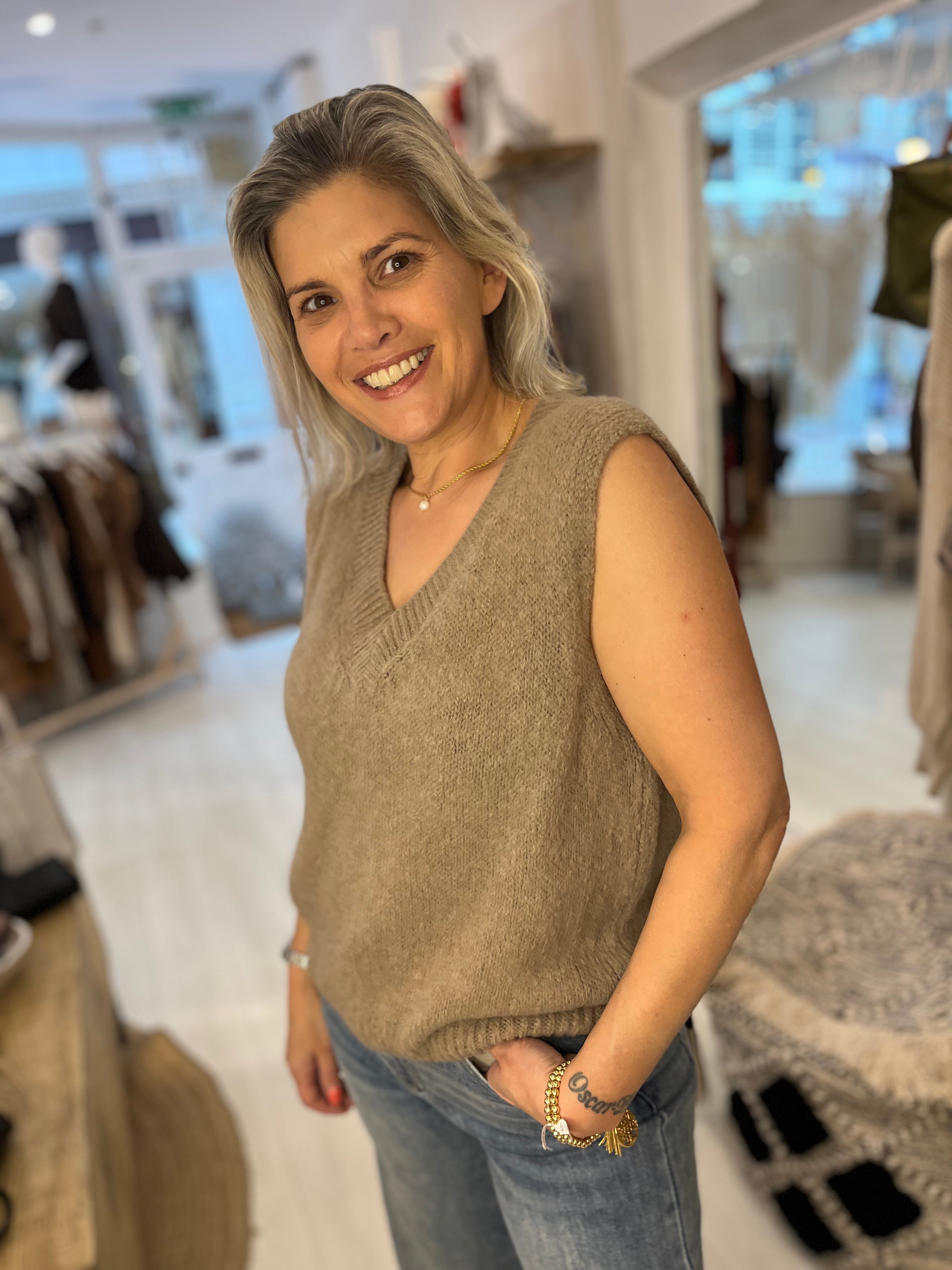Annette V-Neck Tank Knit