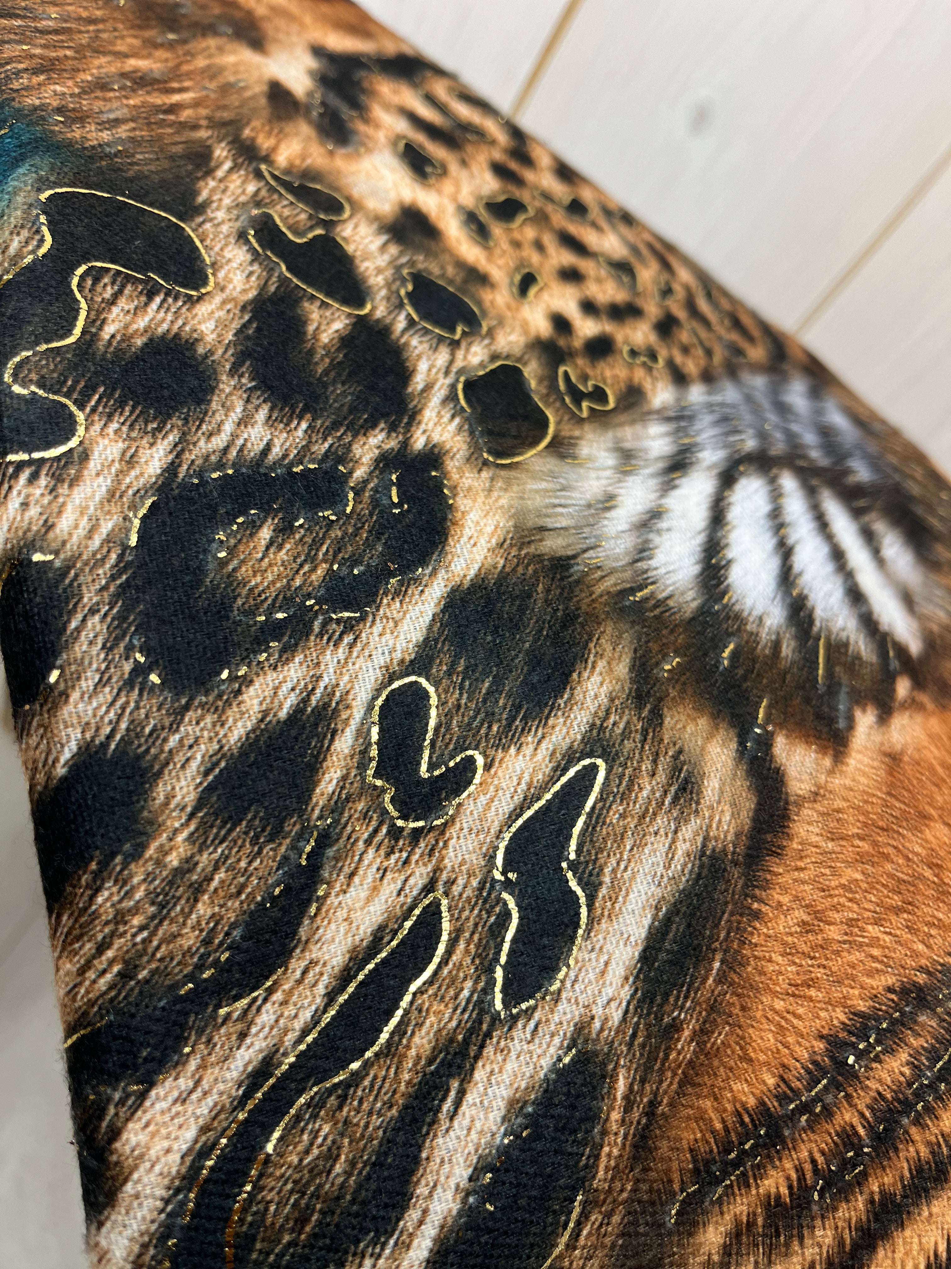 Tiger Scarf