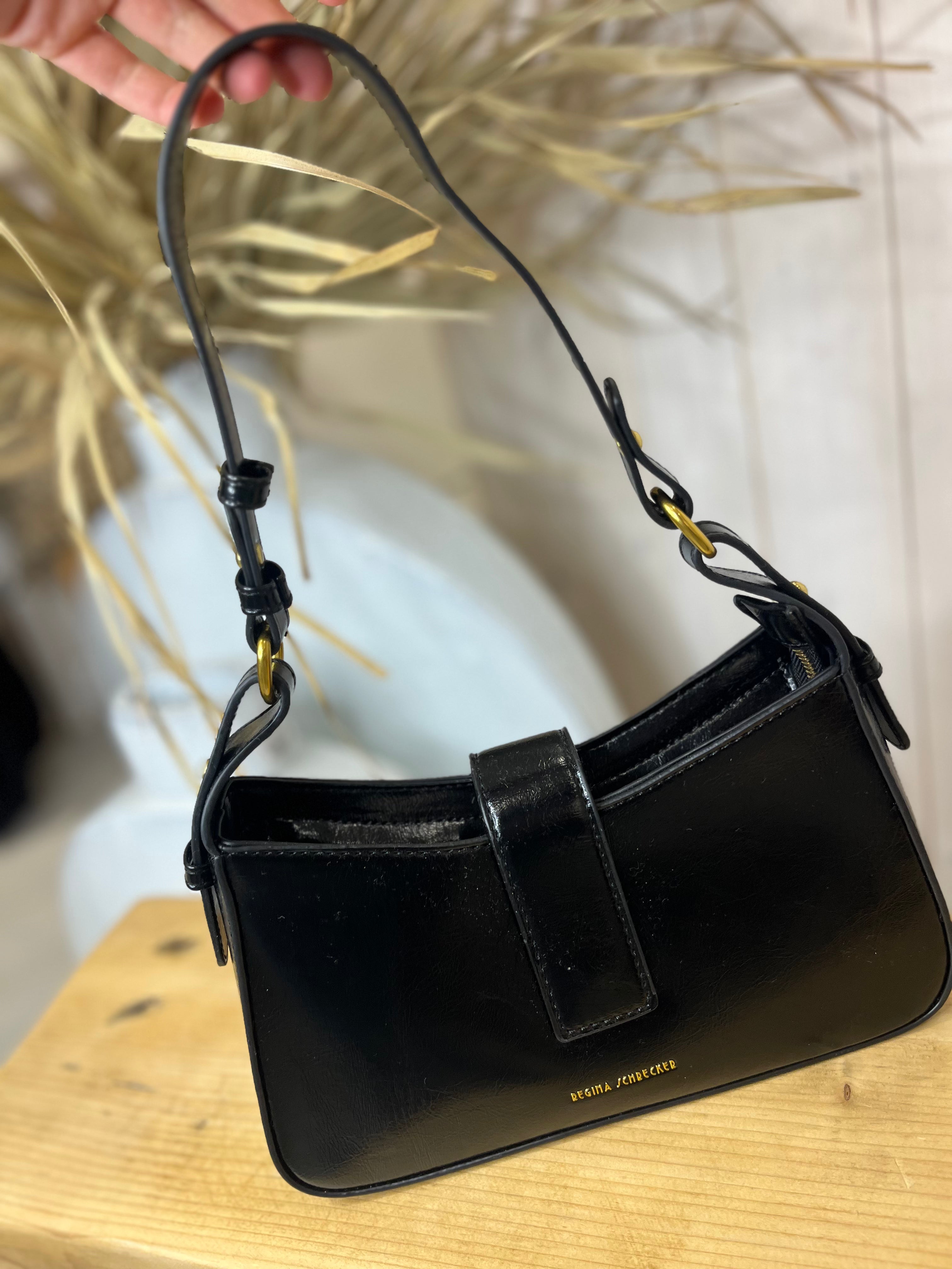 Regina Shoulder Bag