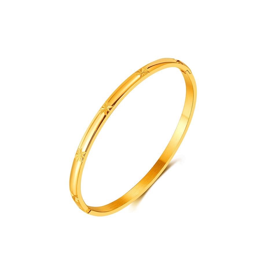 Engraved Star Detail Bangle