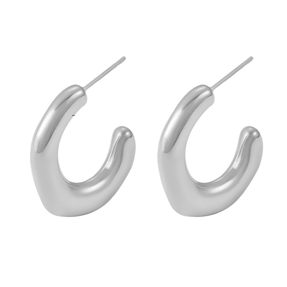 Misshape flat C-shaped curve earring