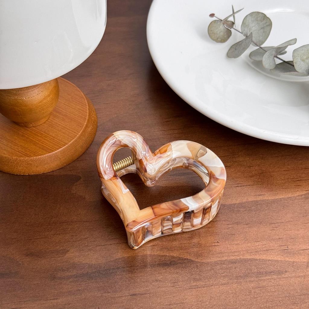 Open Heart Claw Clip