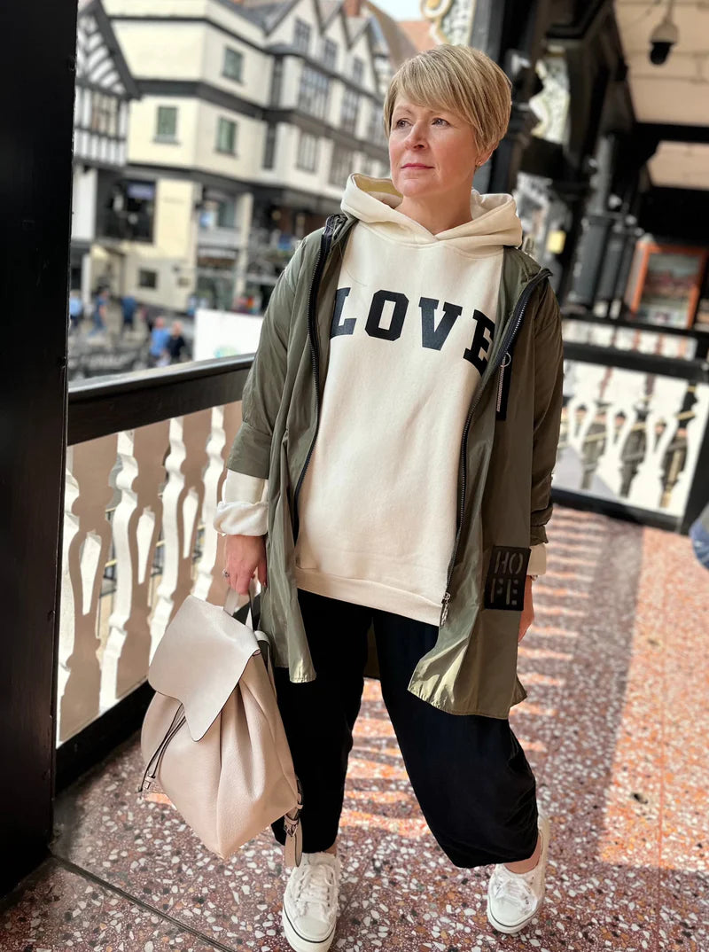 Hoodies & Sweatshirts