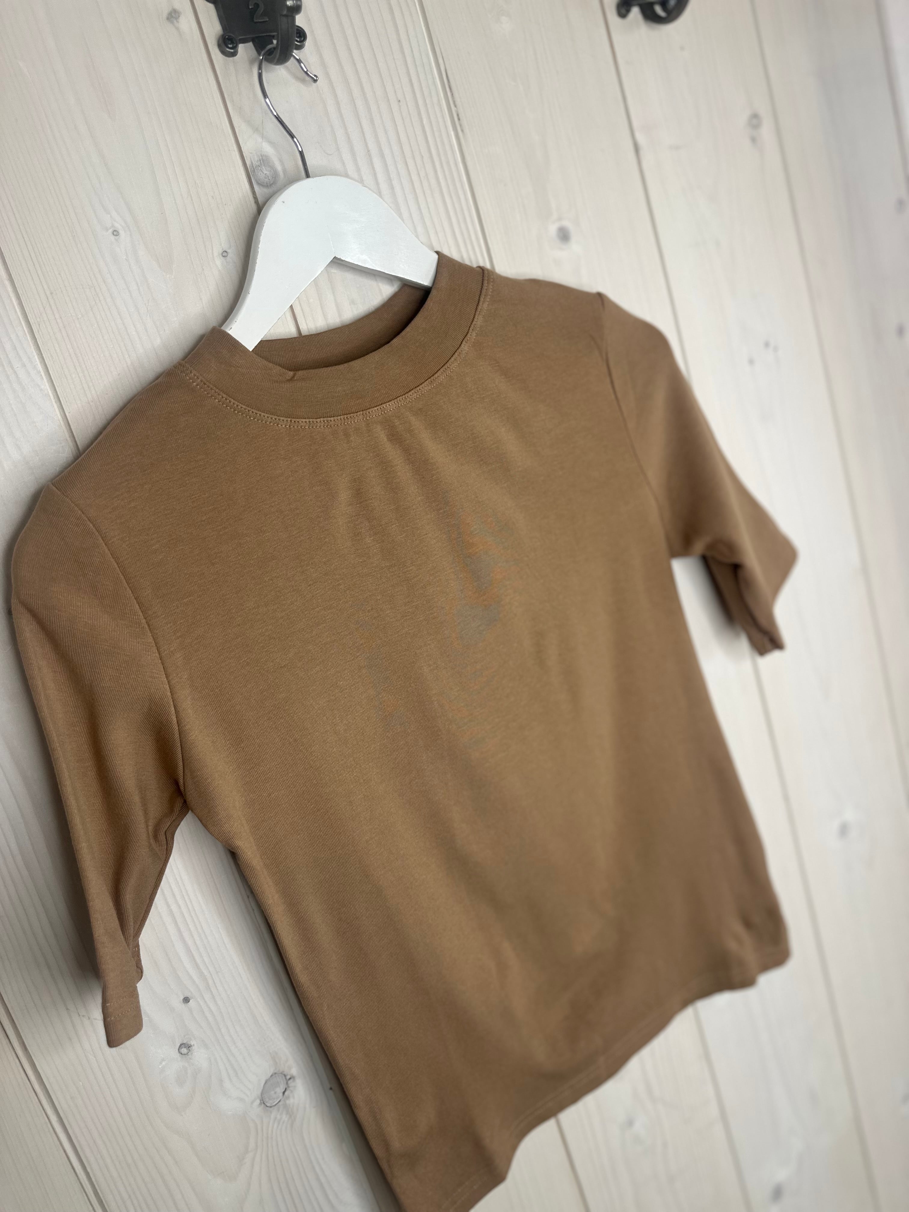 Jana Essential Tee