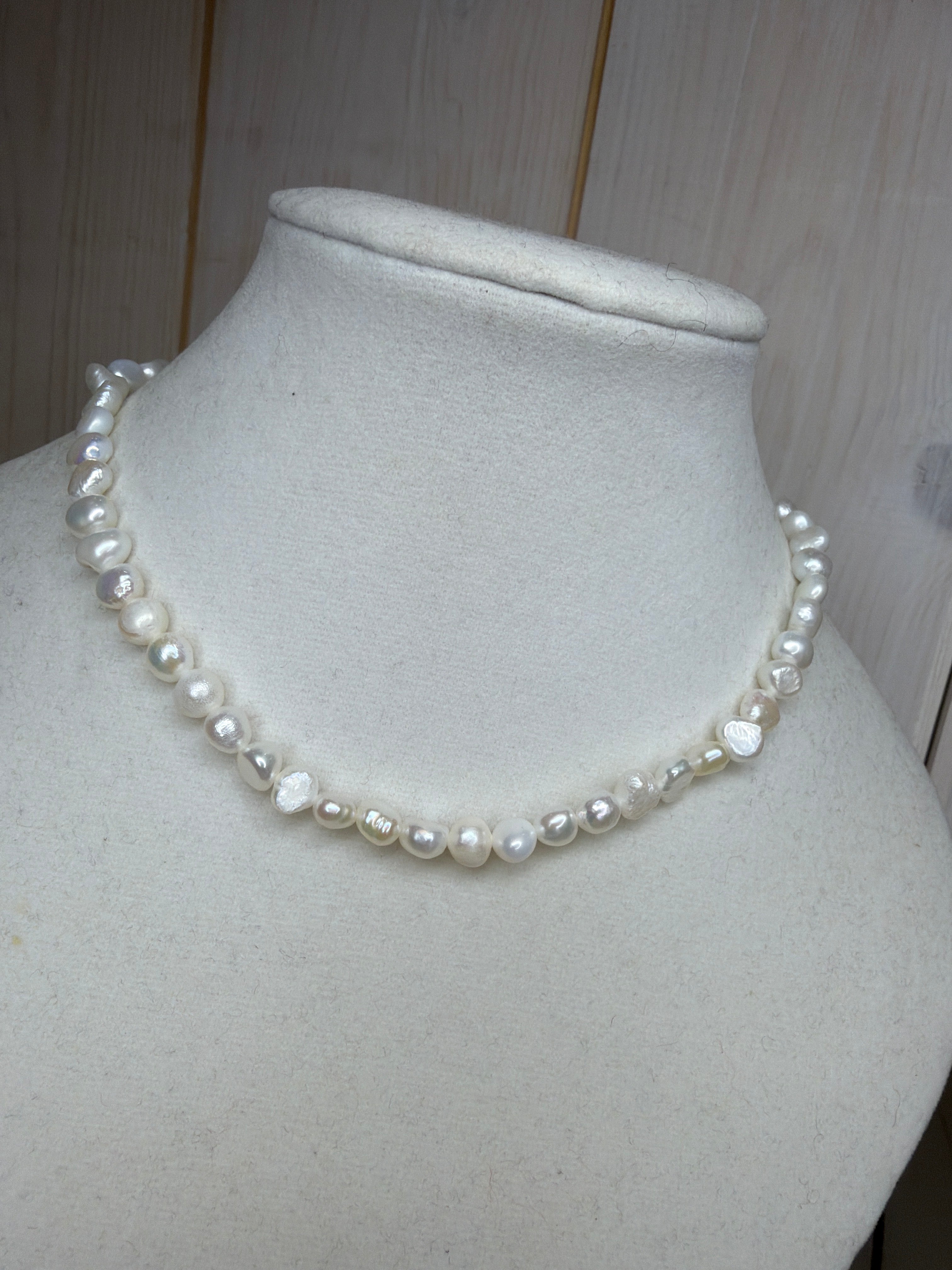 freshwater pearl choker