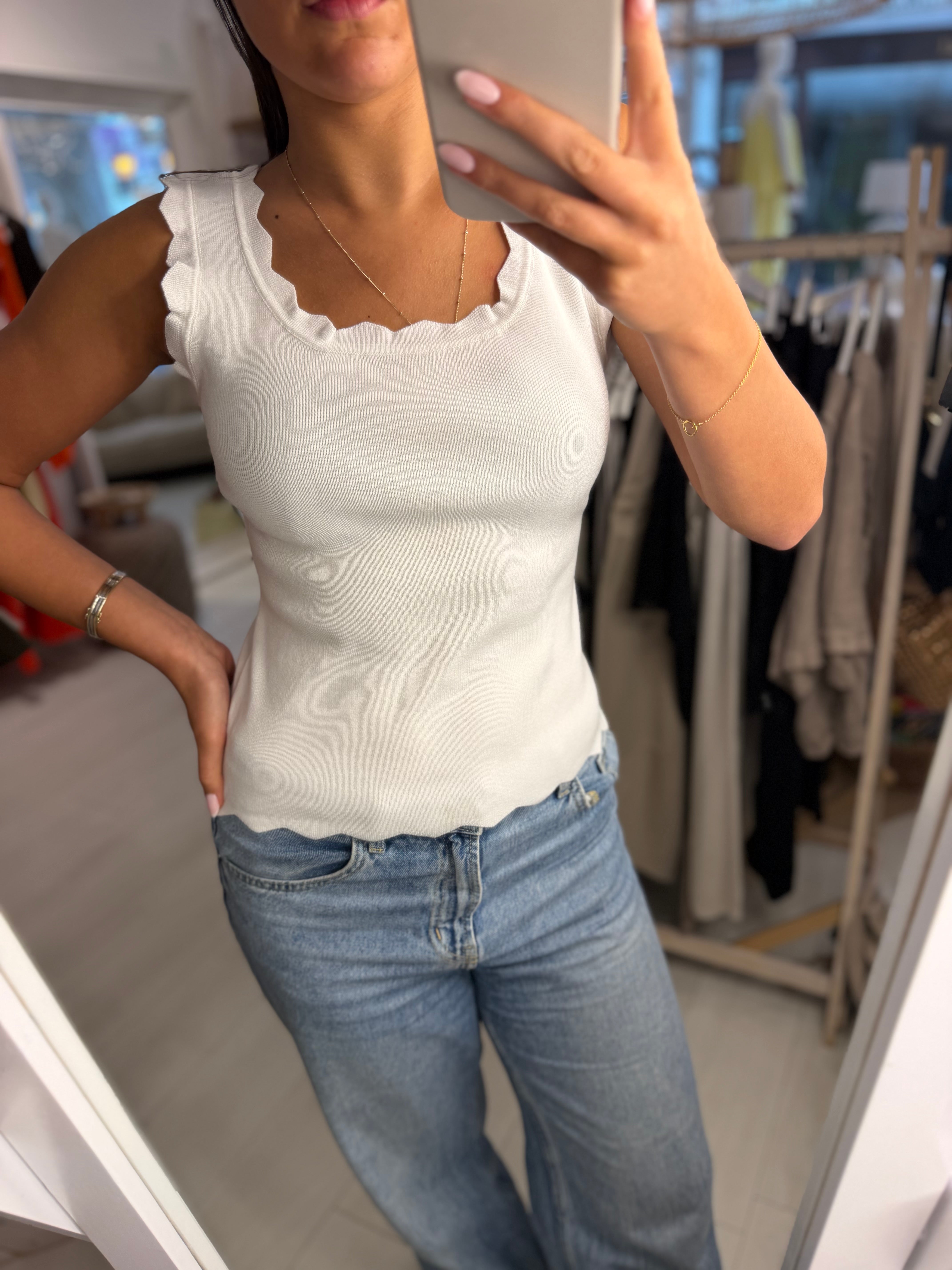 Scallop Edge Vest