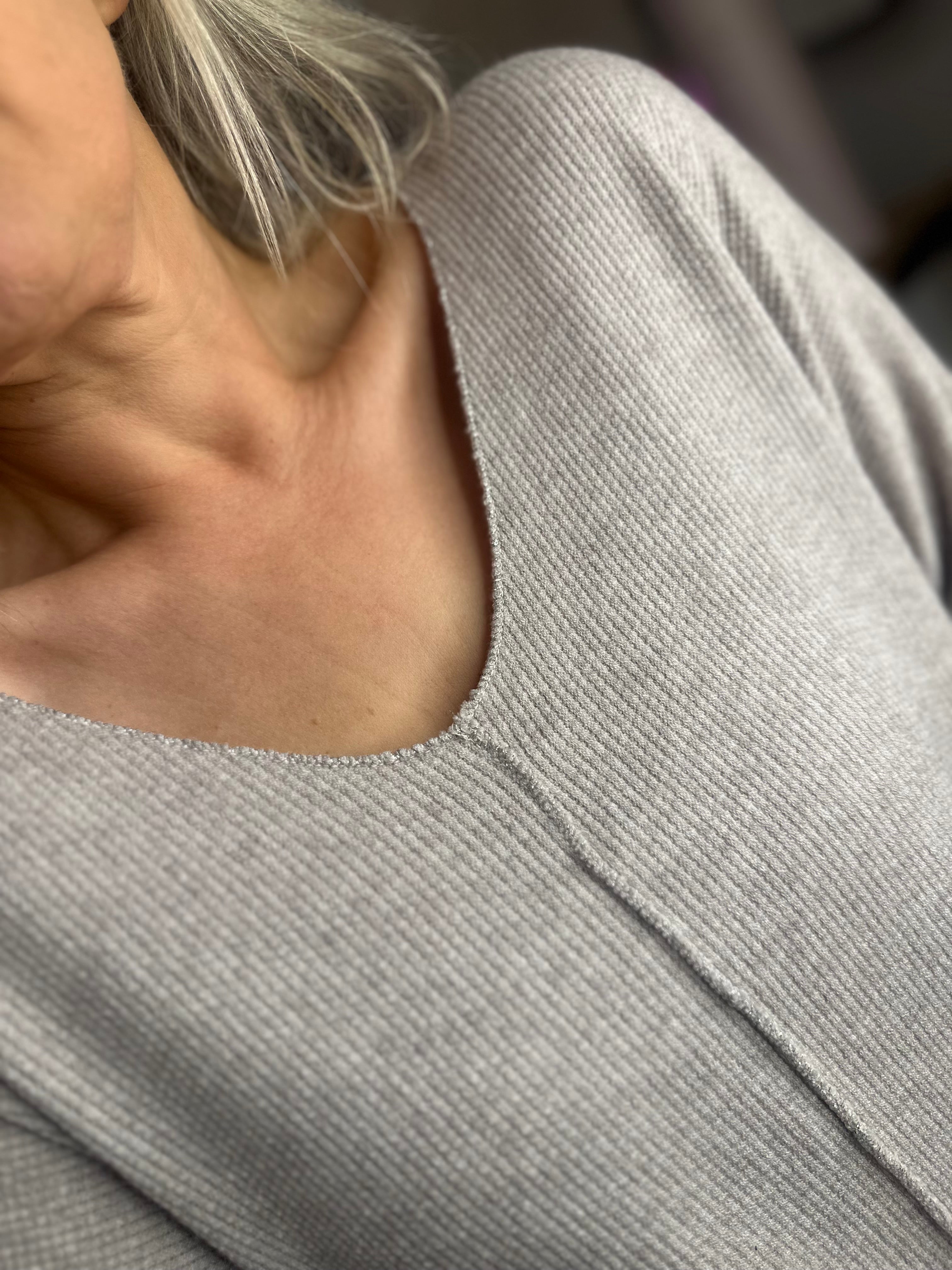 Saskia Silver Fleck Hem Knit
