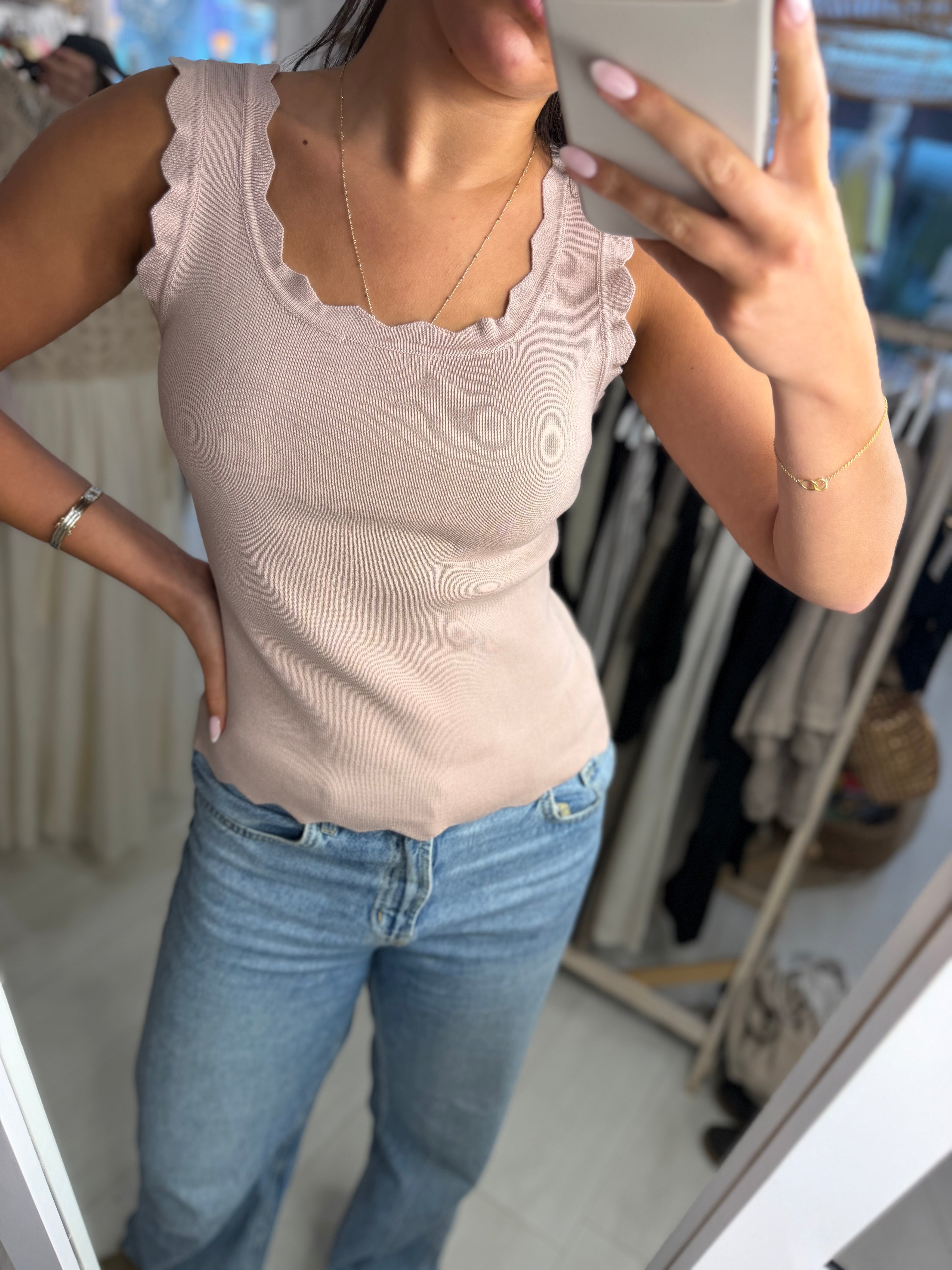 Scallop Edge Vest