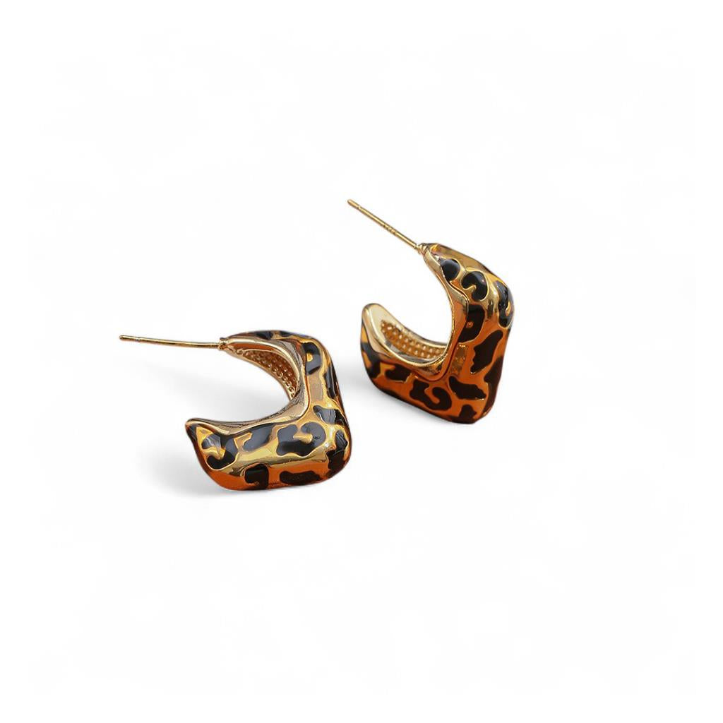 Squared hoop earring in leopard & gold