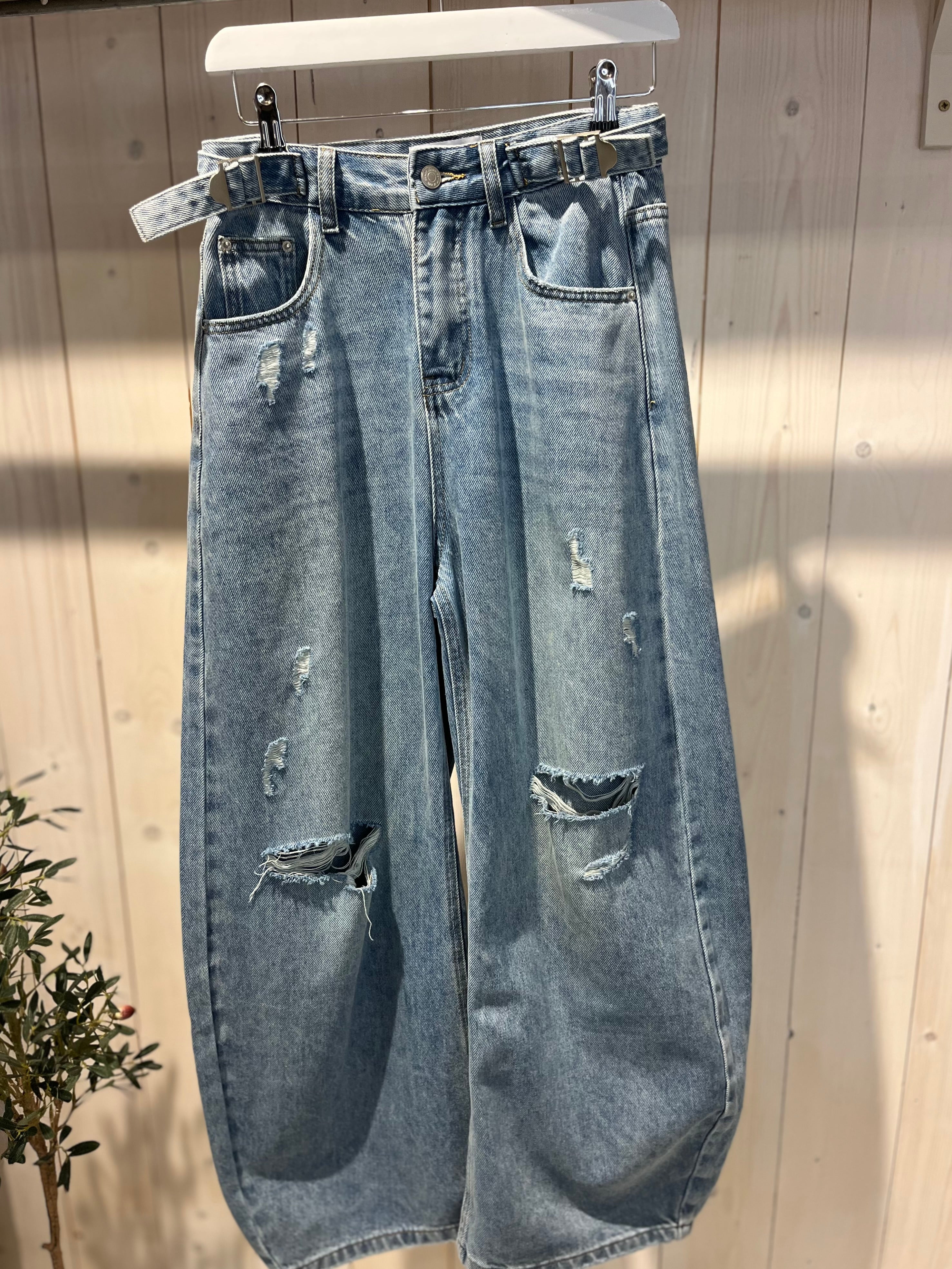 Marley Baggy Barrel Ripped Jeans