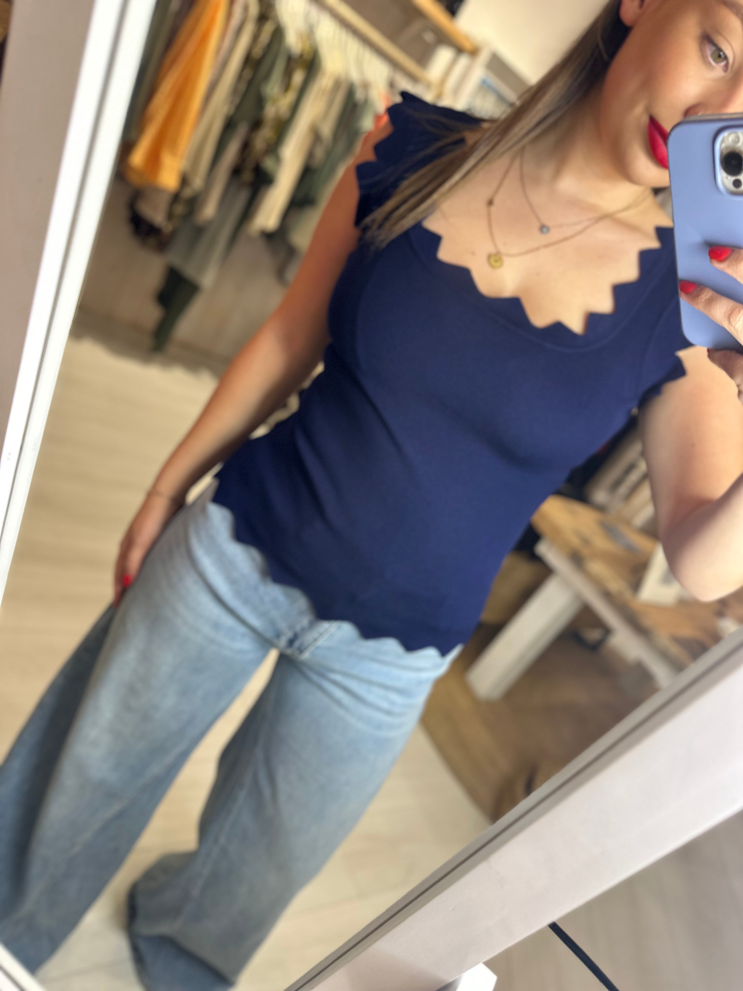 Scallop Hem Fine Knit Vest
