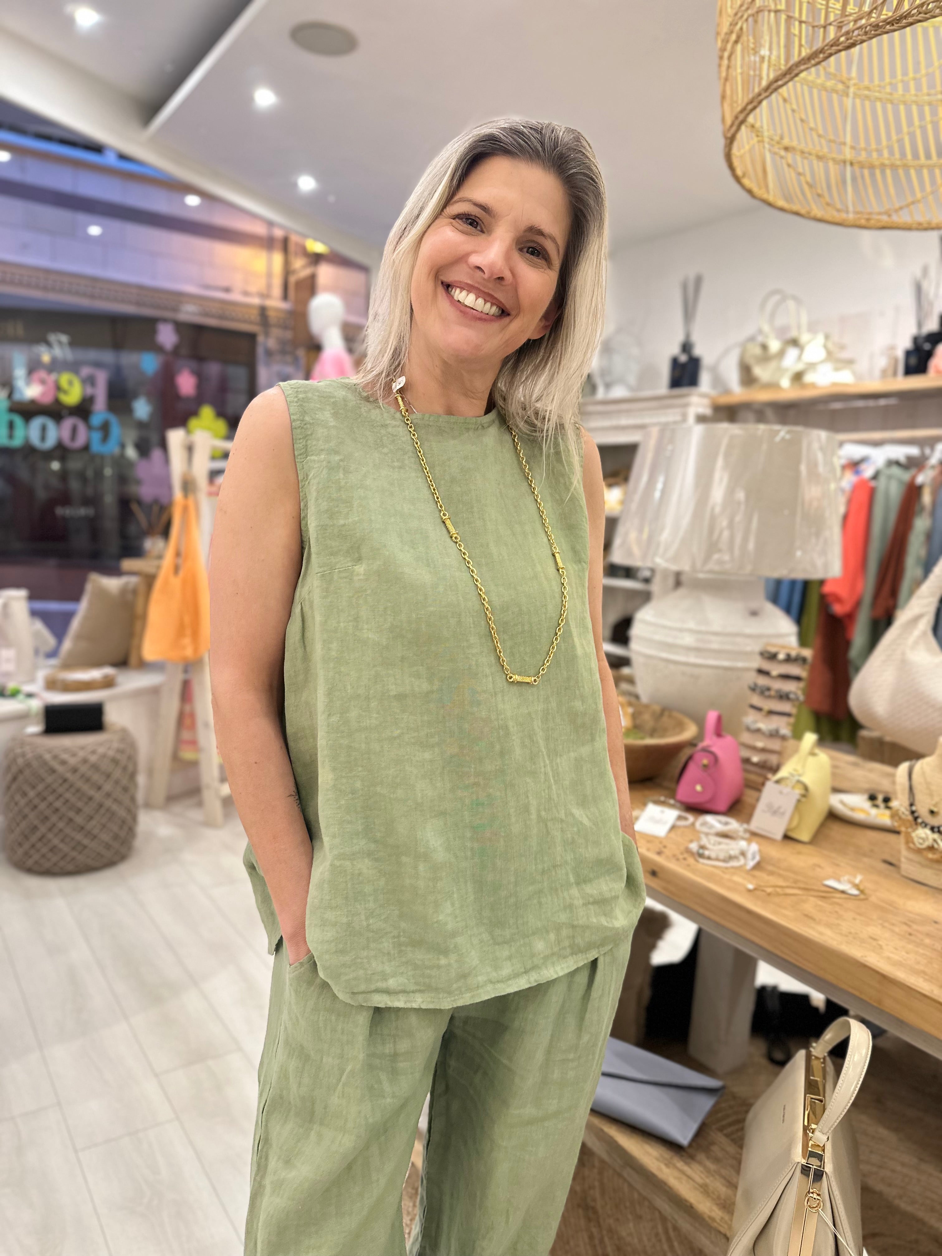 Bonnie Linen Button Back