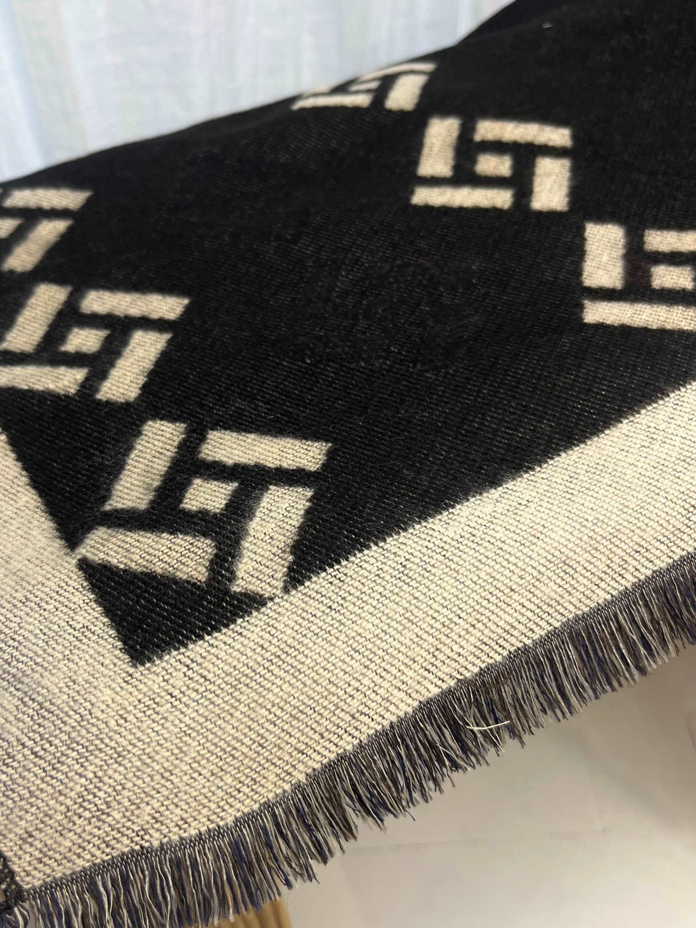 Reversible Maze Block Scarf