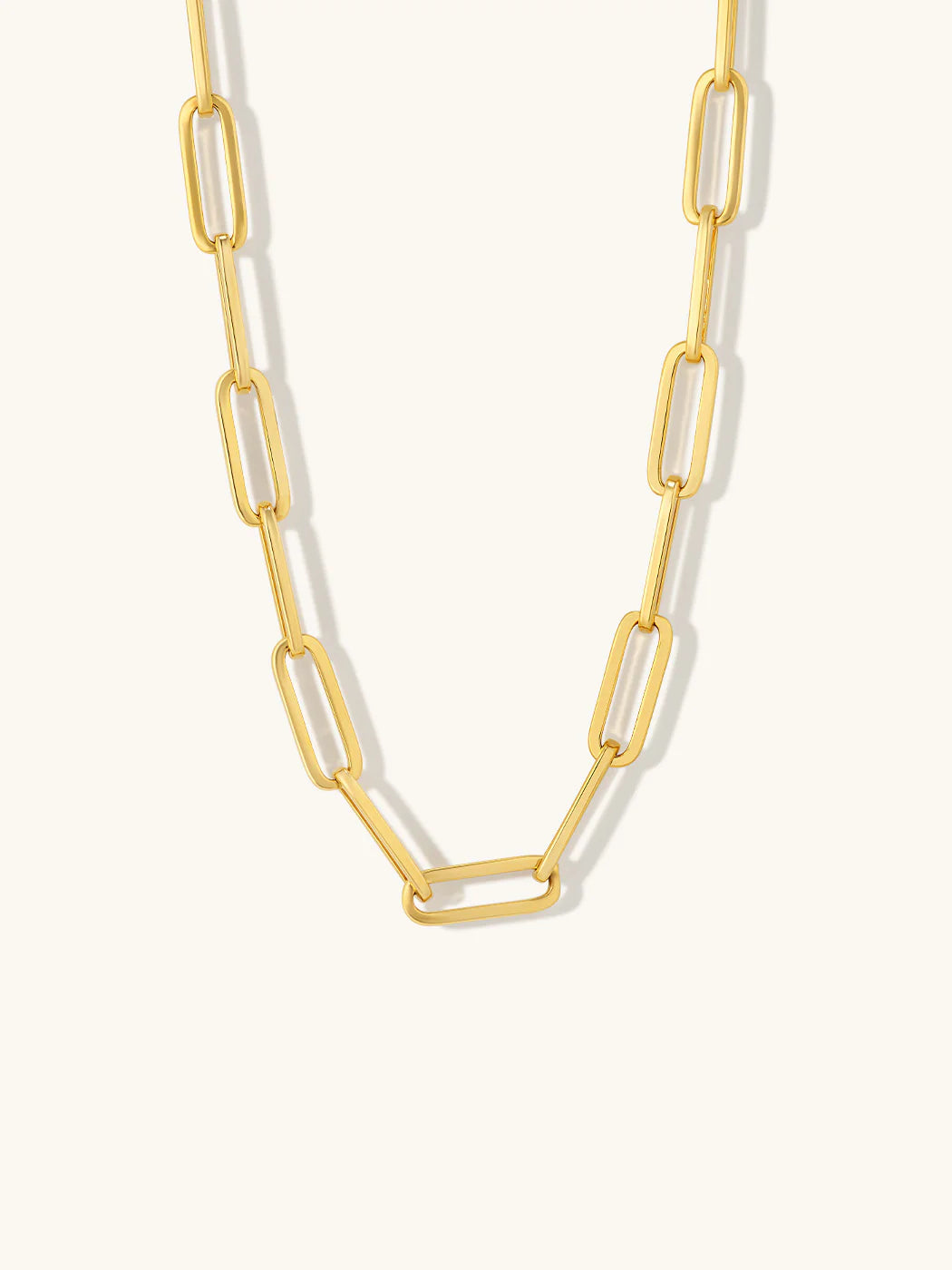 LUCY Oval Necklace