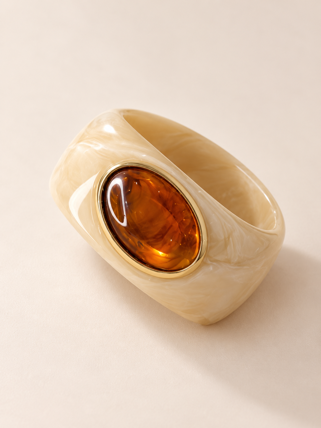 Pendant Resin Bangle
