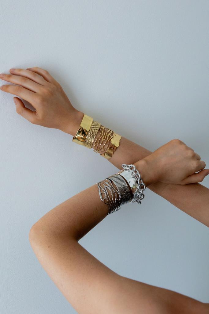 Misshape Twisted Branches Cuff