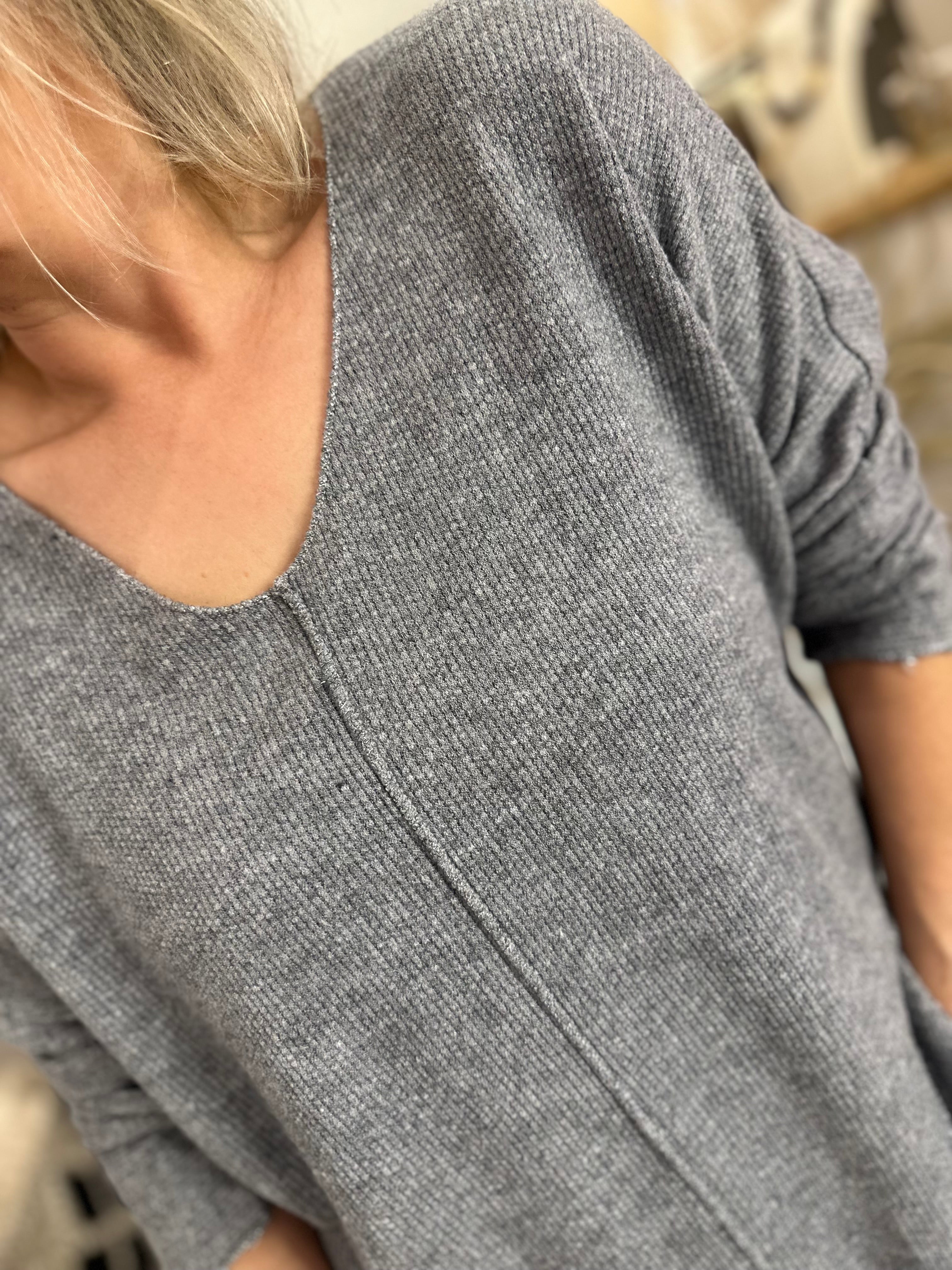 Saskia Silver Fleck Hem Knit