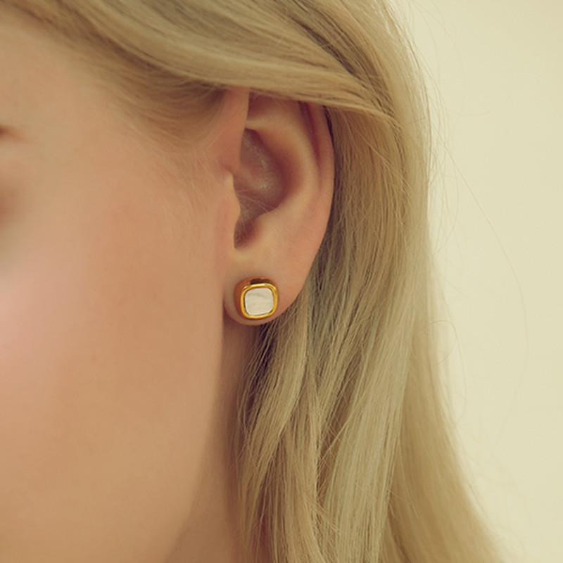 Squared shell earring