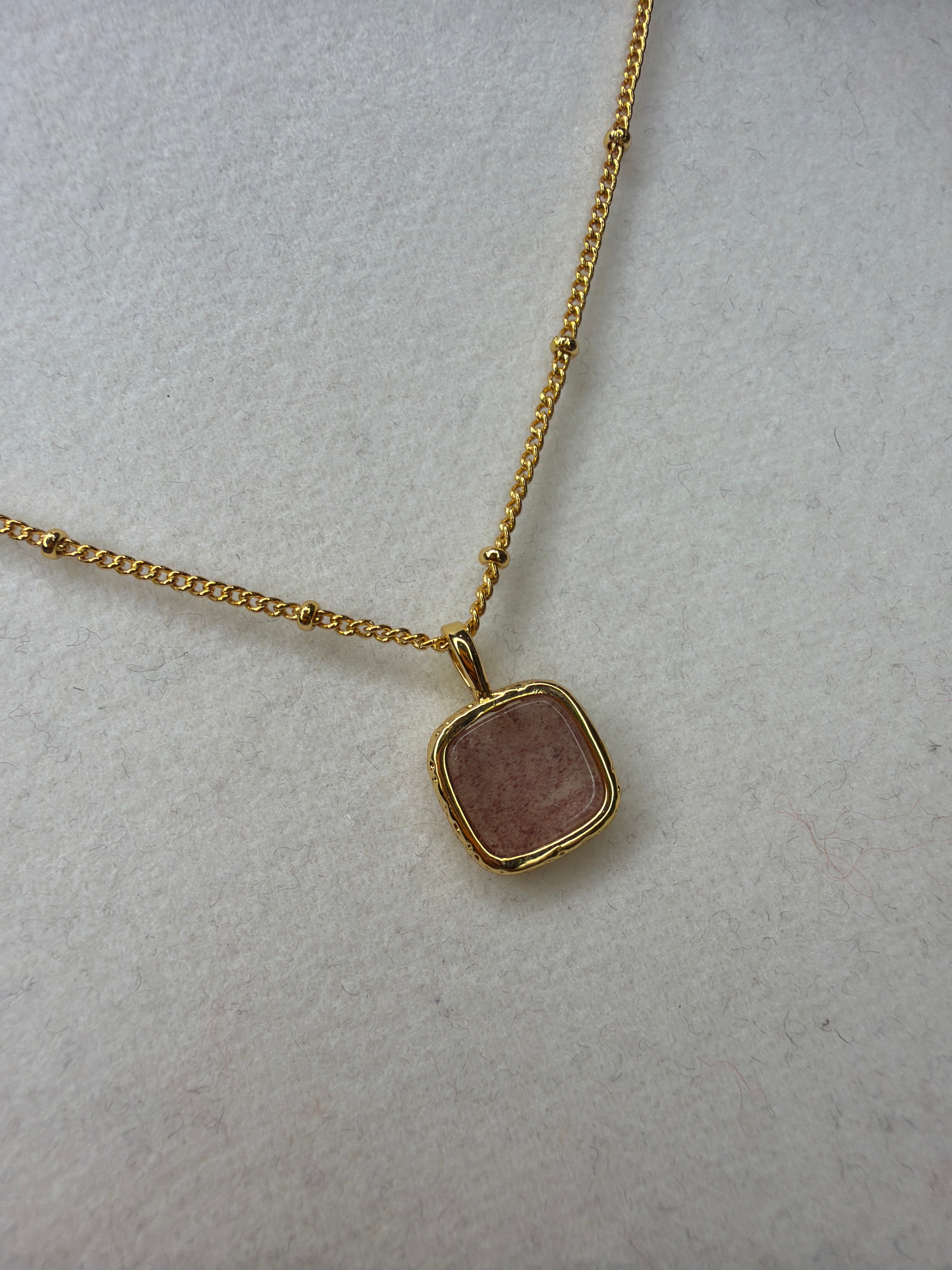 Natural stone pendant necklace