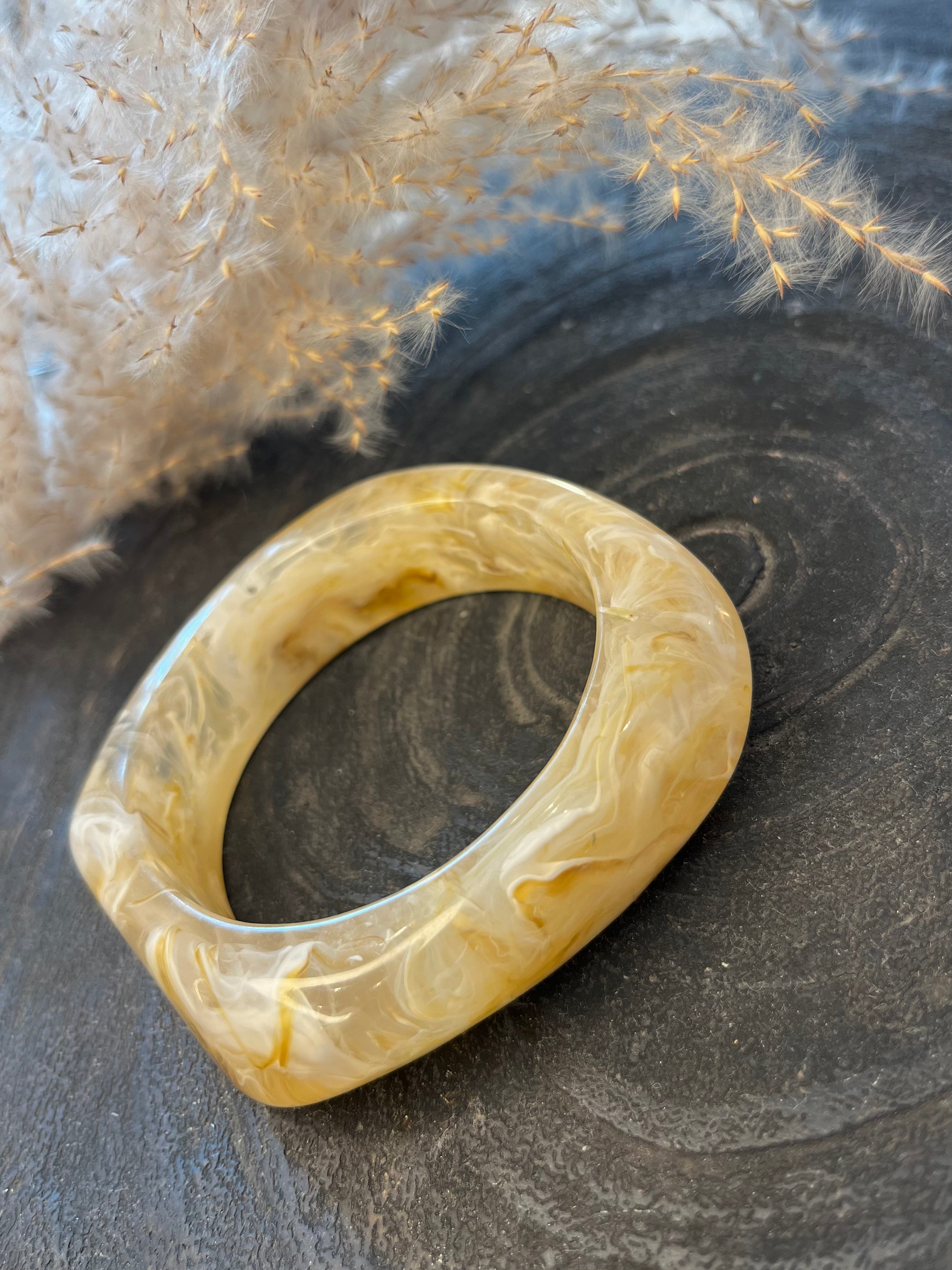 Susanna Resin Bangle