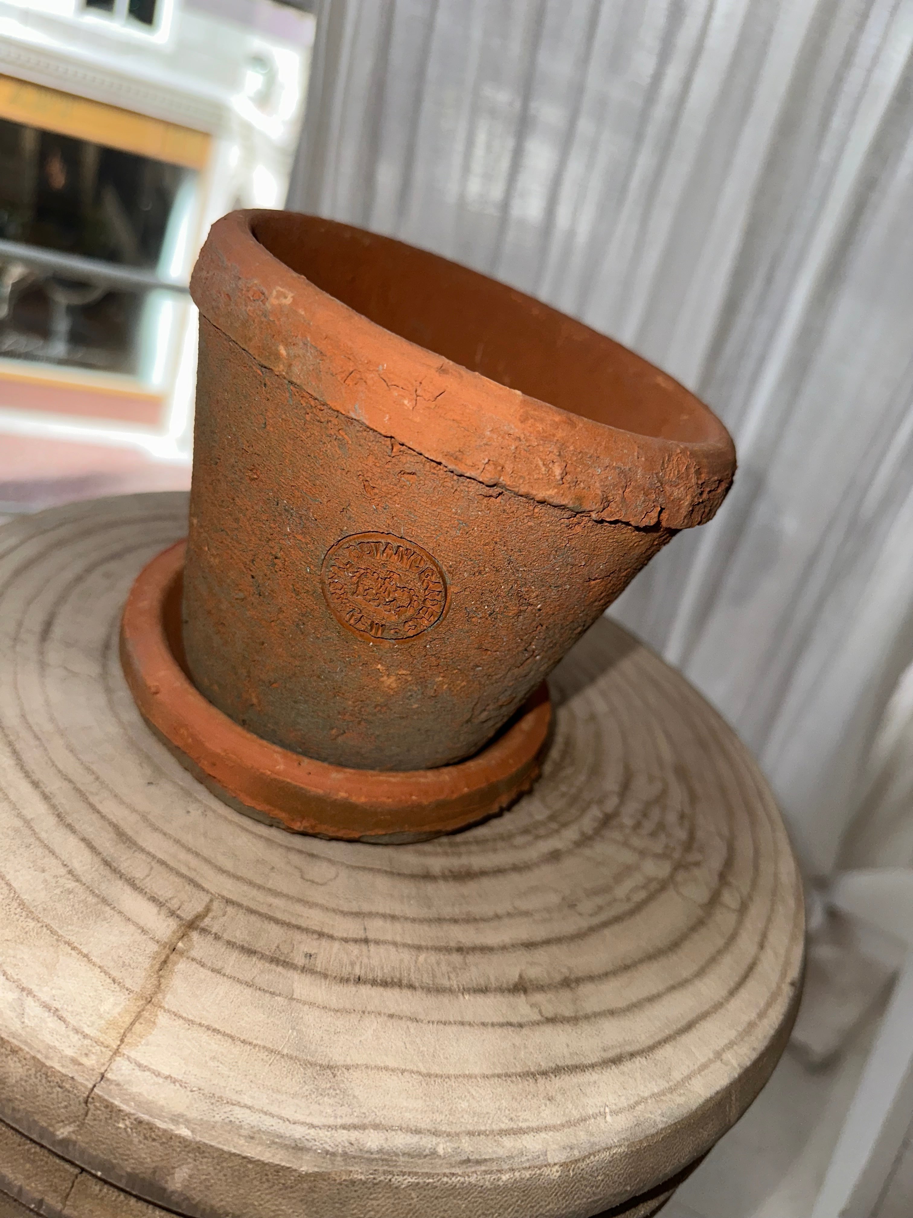 Kew Terracotta Pot Small