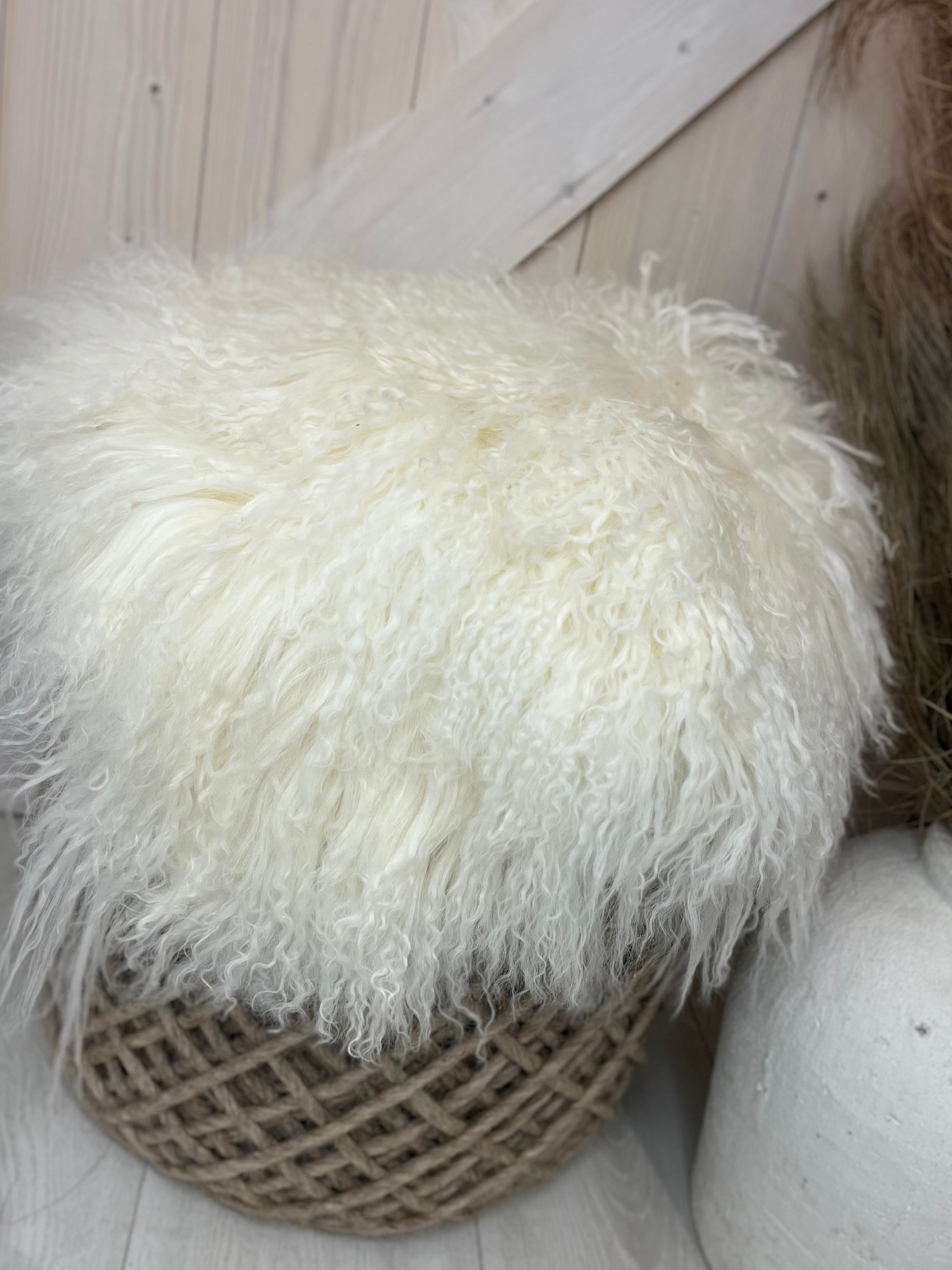 Ivory Lambswool Seat Pad