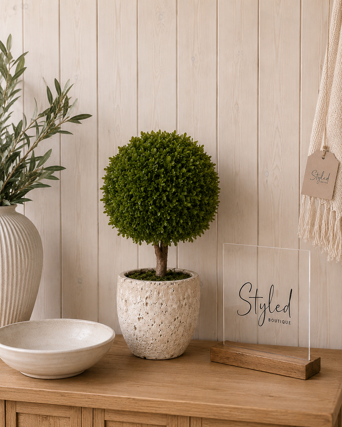 Green Miniature Boxwood Ball in Stone-look Pot
