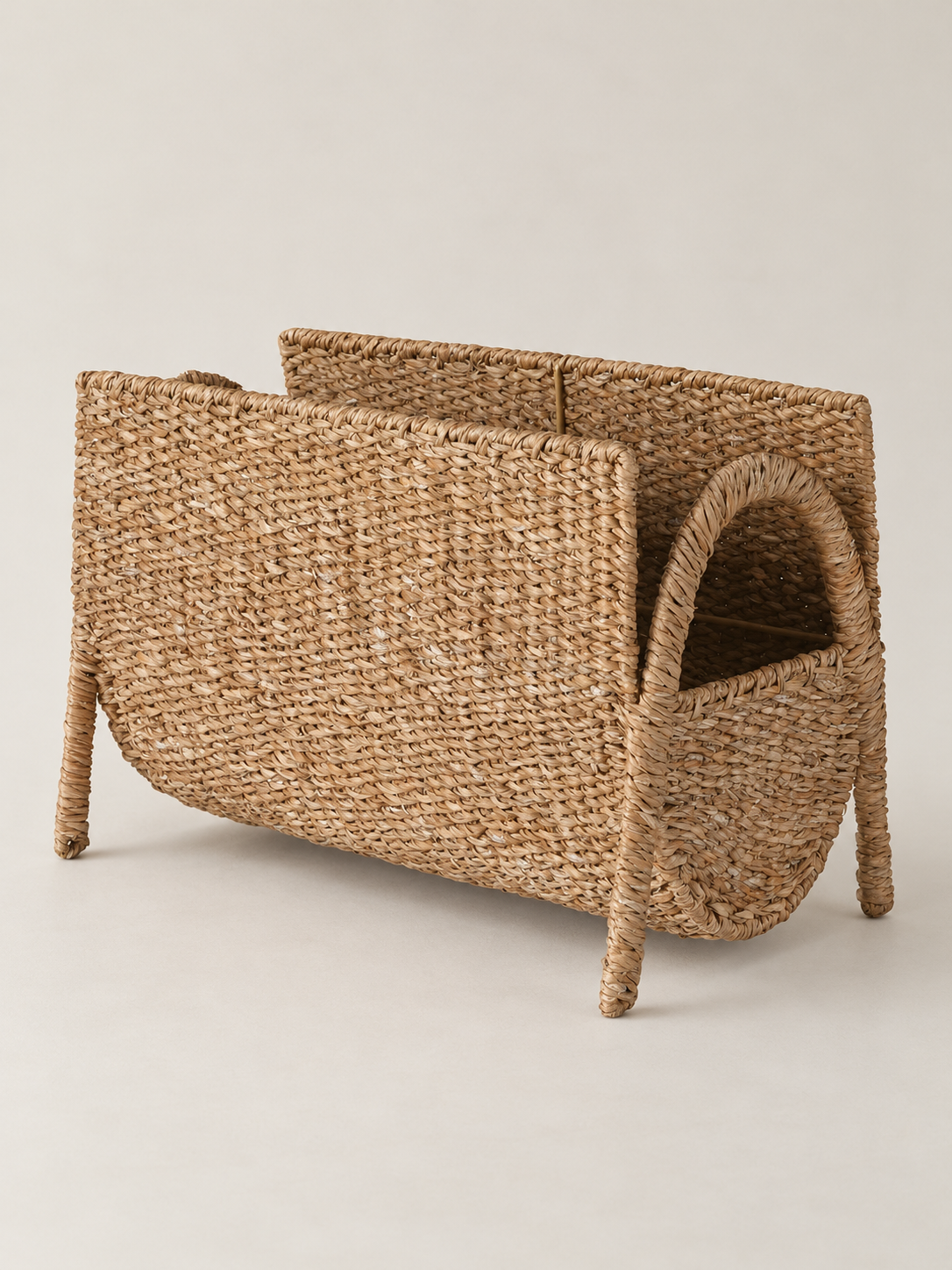 Seagrass Magazine Holder