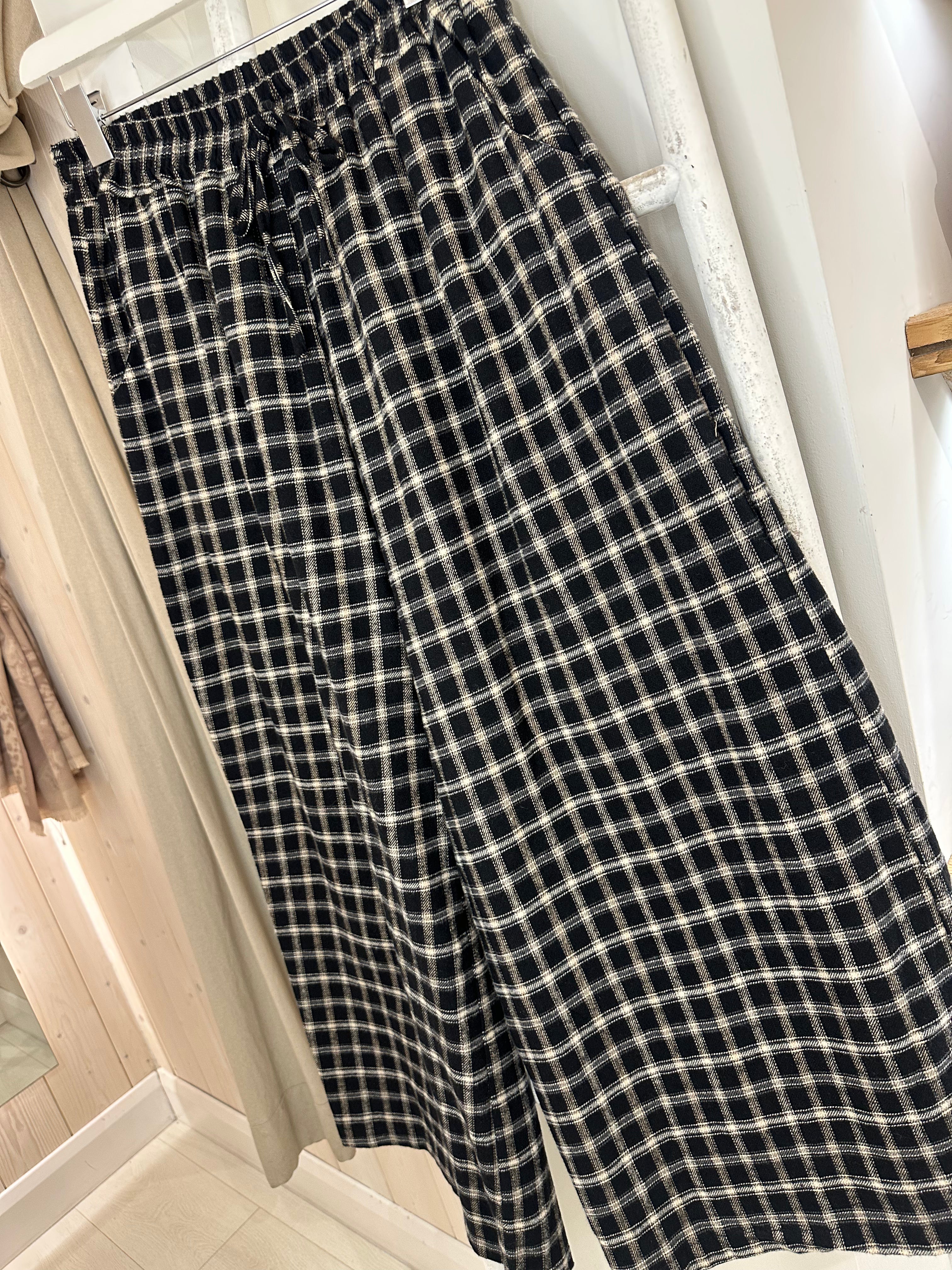 Chequered Wide Leg Trousers