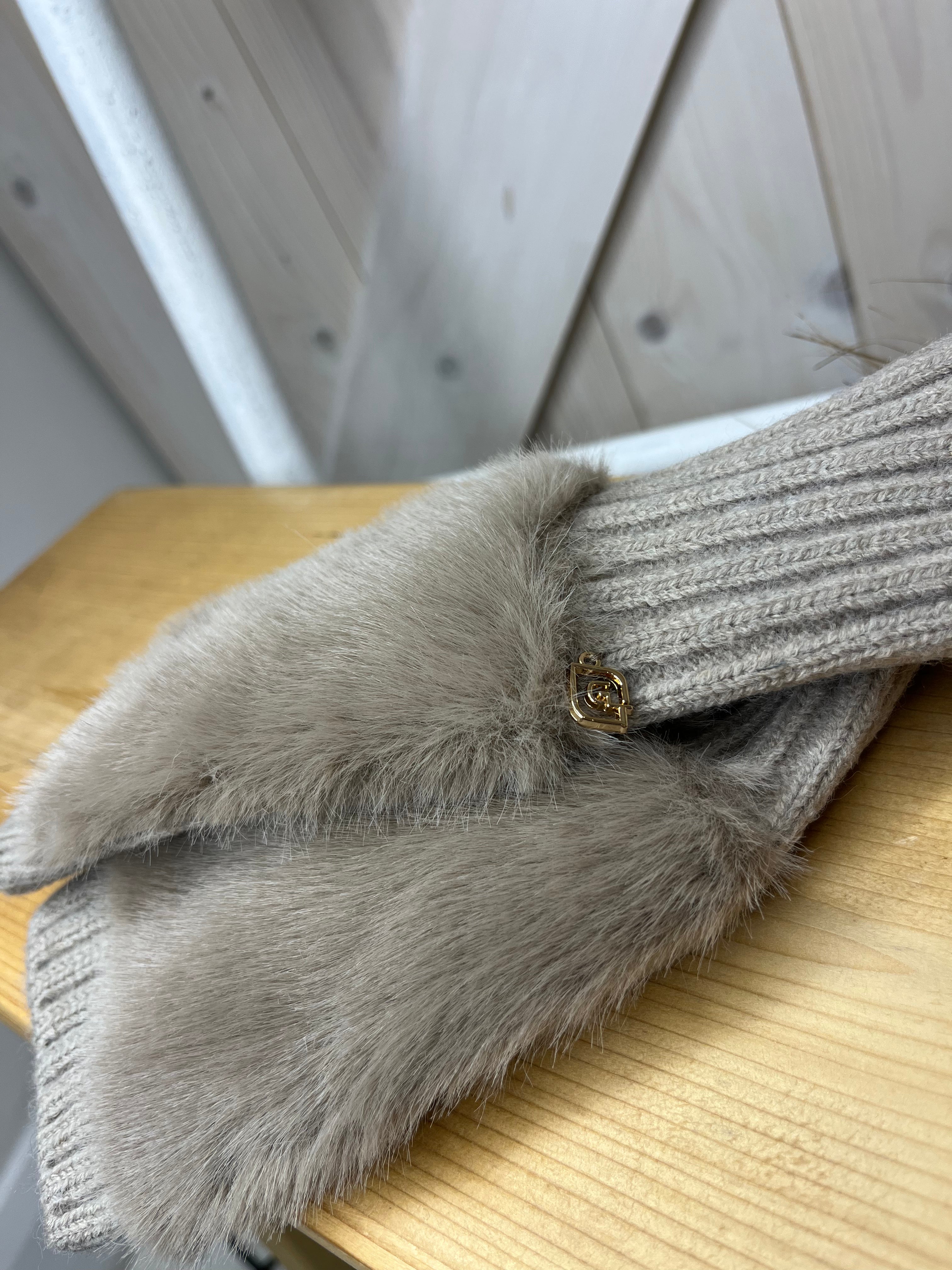 Fiona Faux Fur Fingerless Gloves