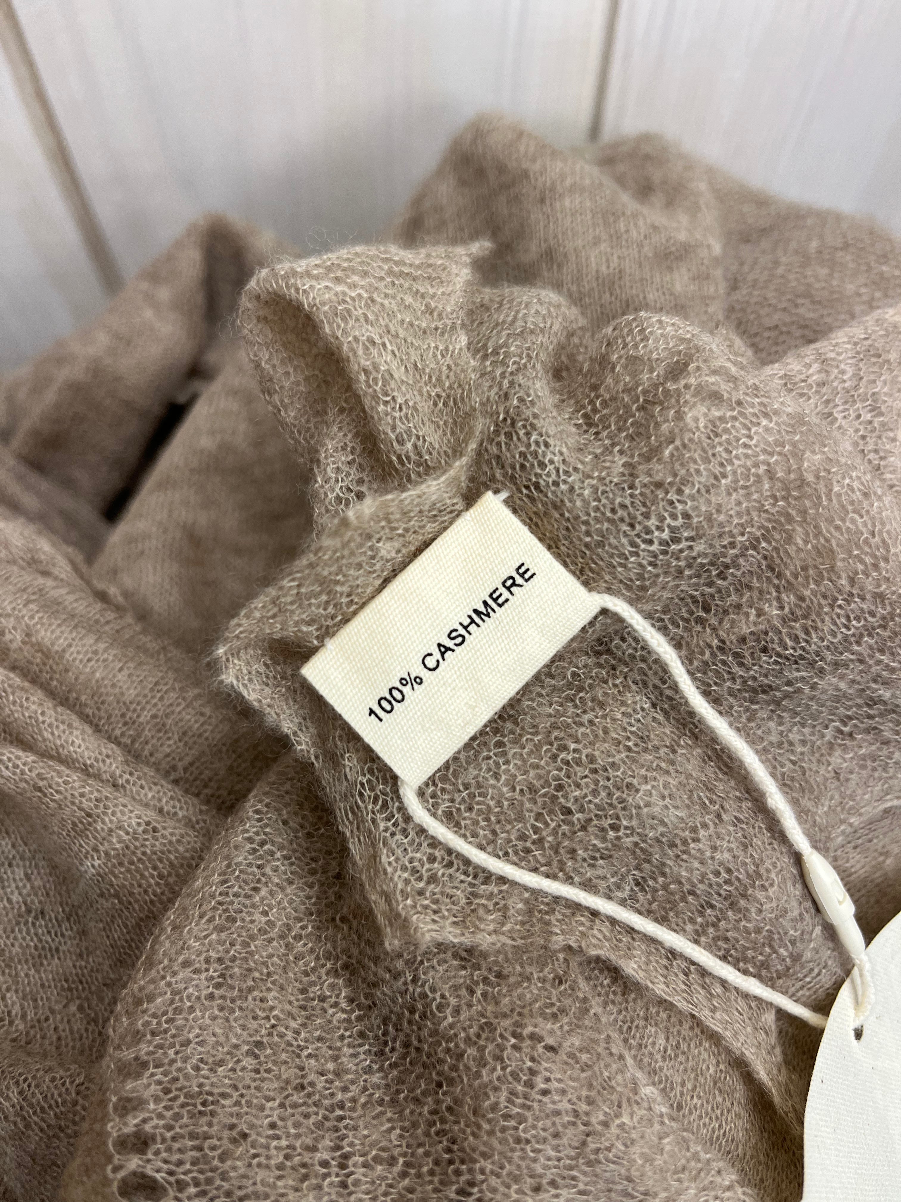 Luxury Cashmere Scarf: Mocha Scolloped Edge