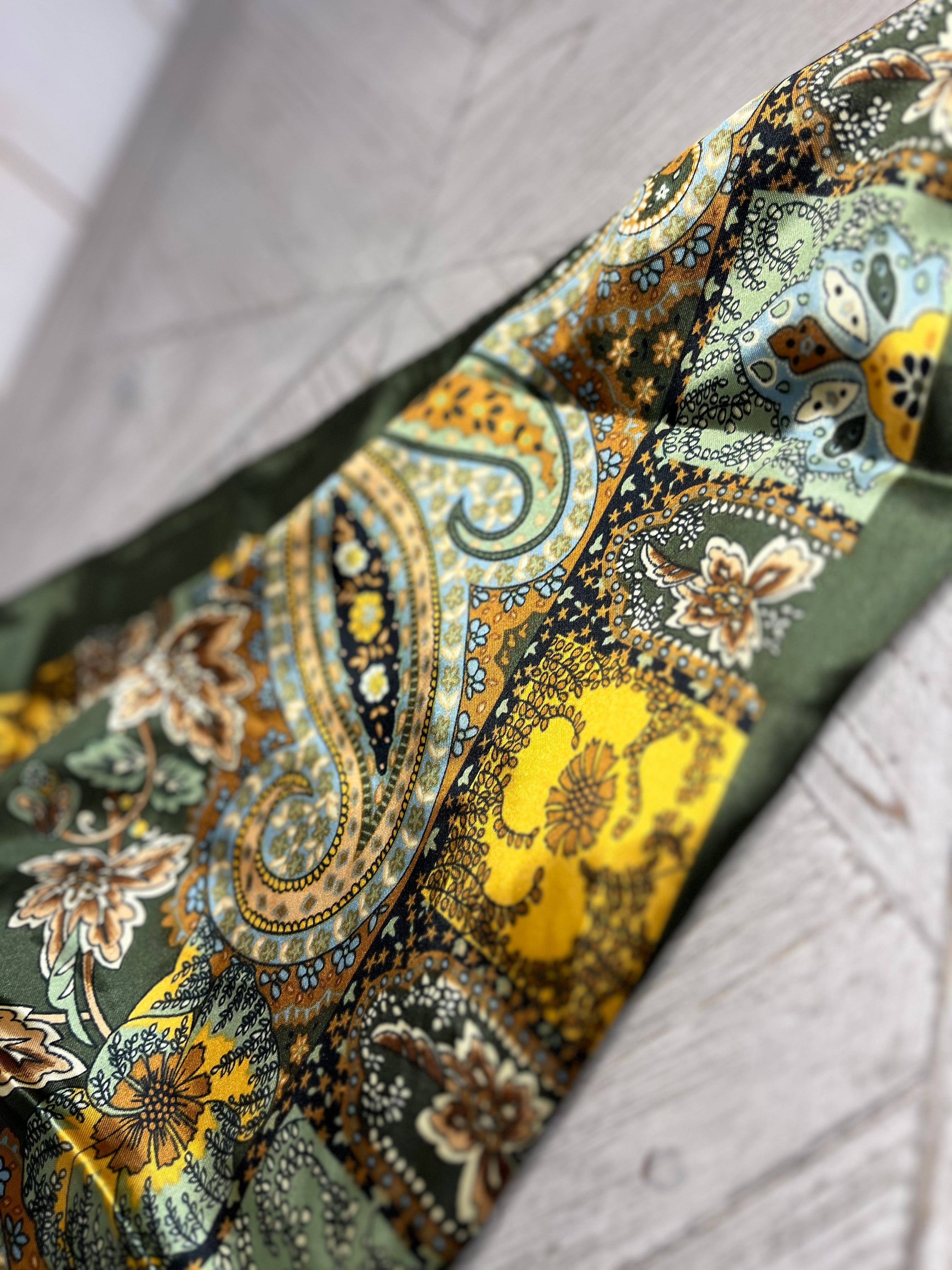 Susa Emerald Scarf
