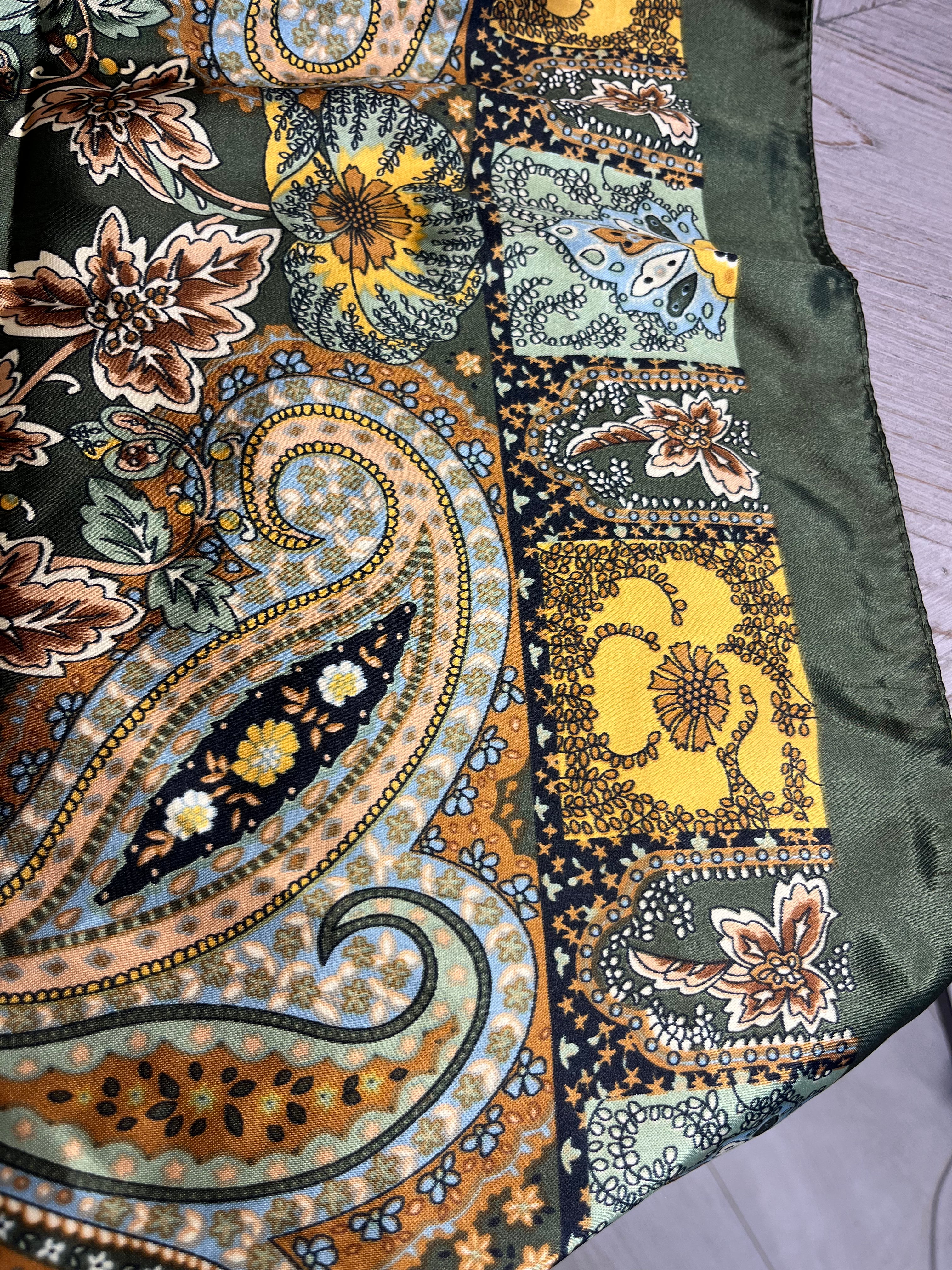 Susa Emerald Scarf