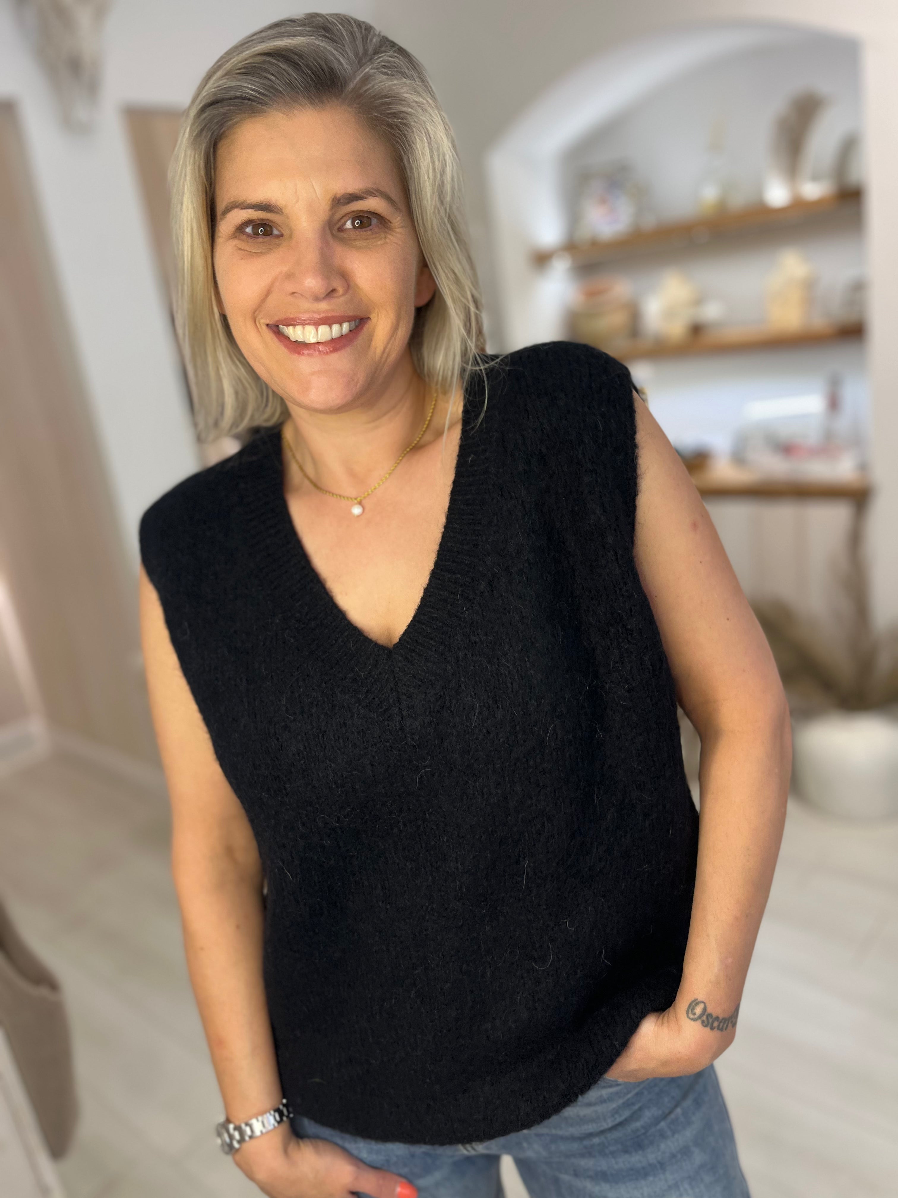 Annette V-Neck Tank Knit