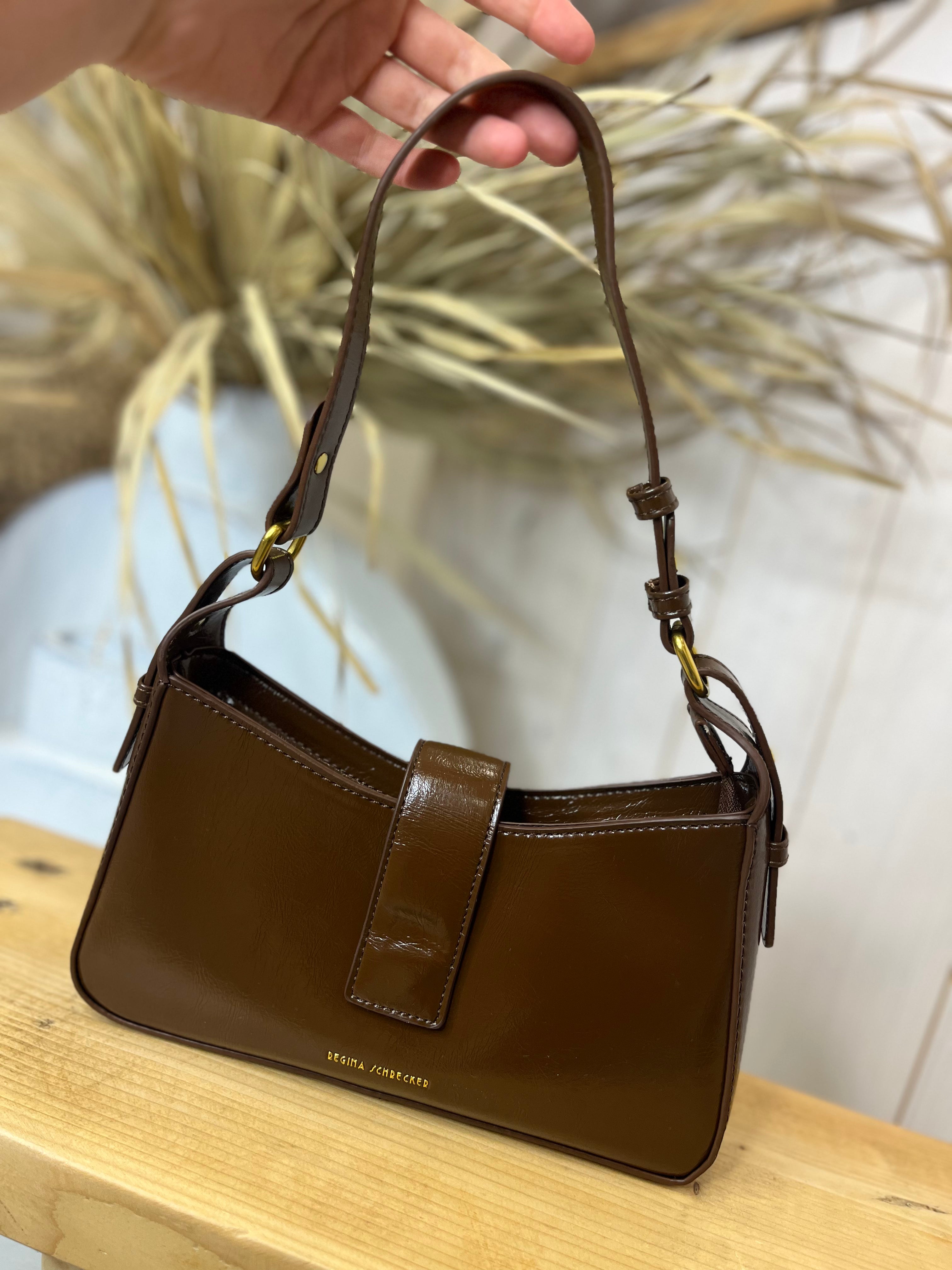 Regina Shoulder Bag