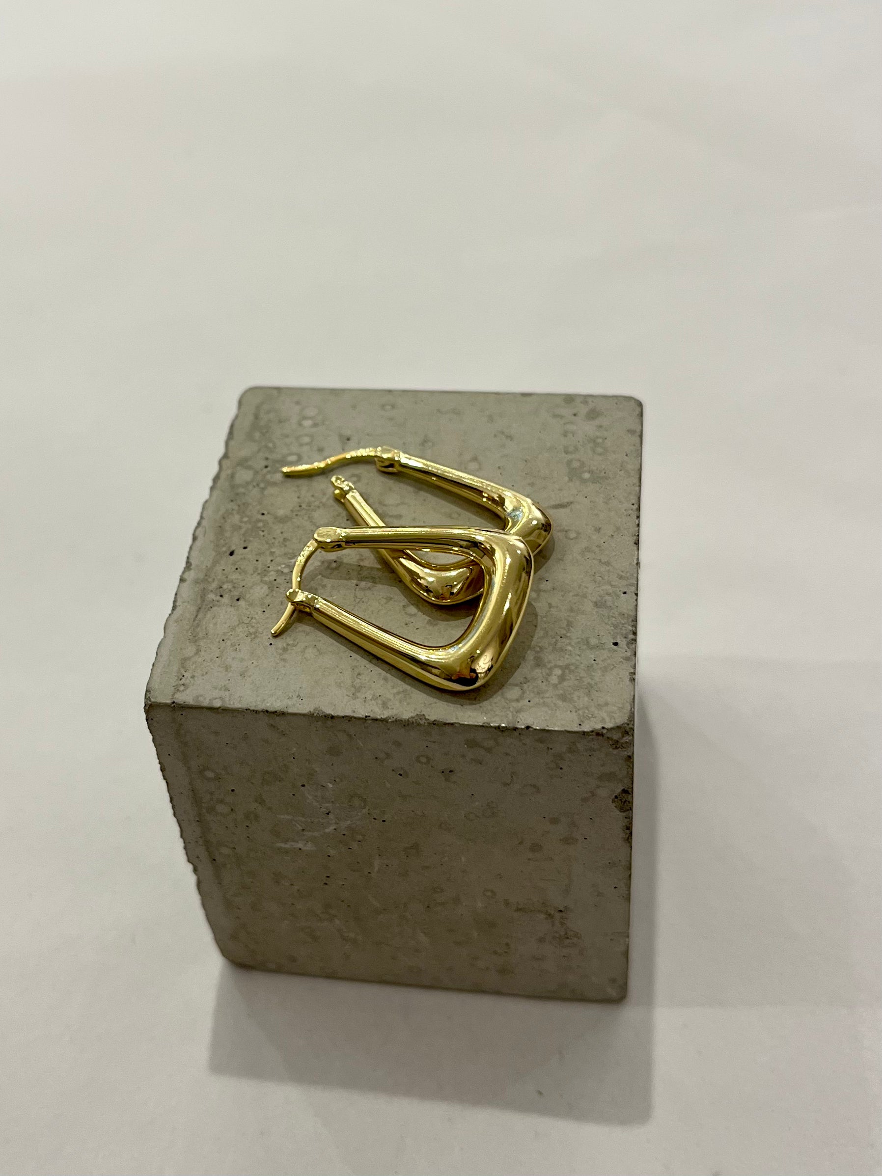 Triangle Twist Hoop Earring: Gold